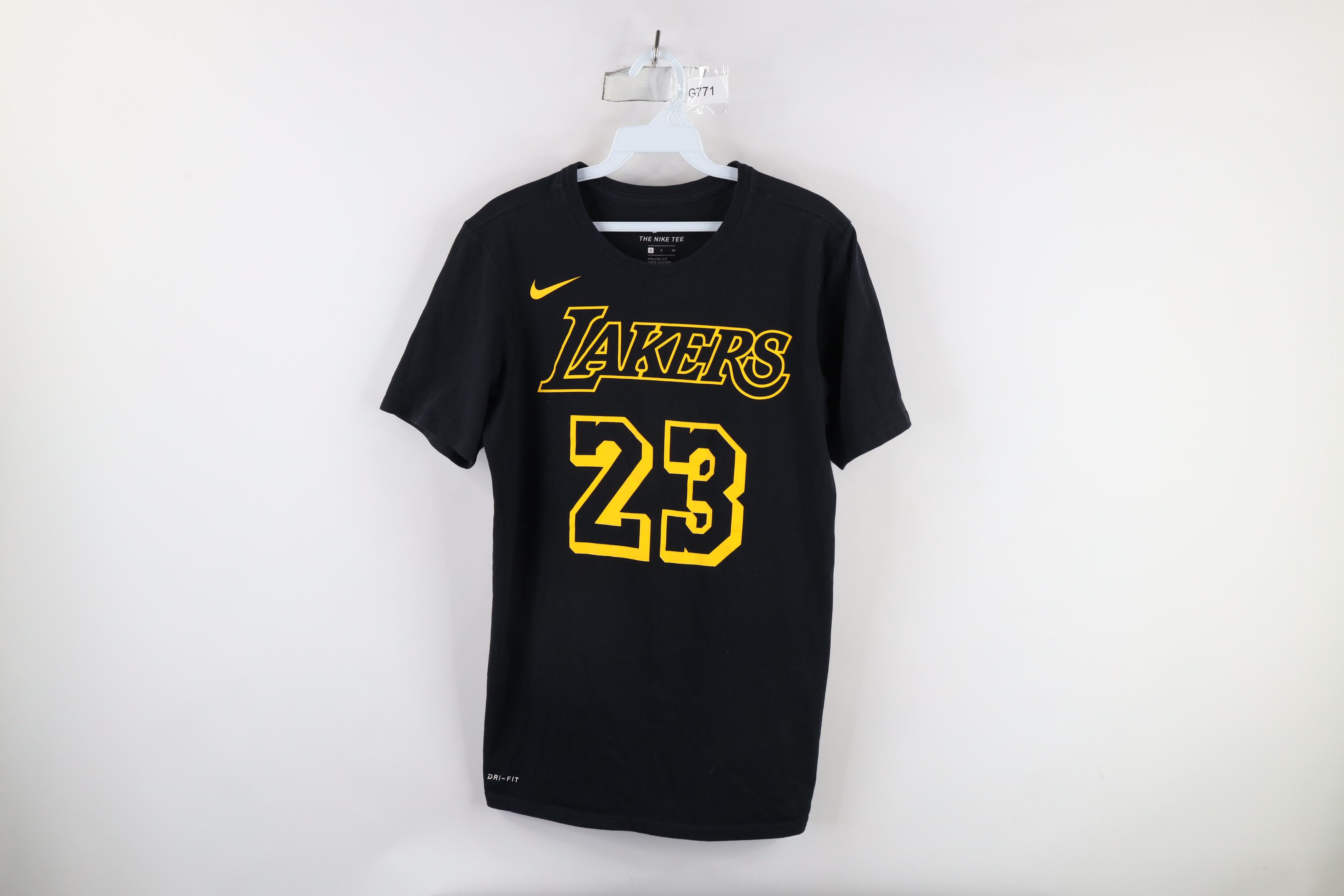 Nike × Vintage Nike Los Angeles Lakers Basketball Jersey T-Shirt Black Size US S / EU 44-46 / 1 - 1 Thumbnail