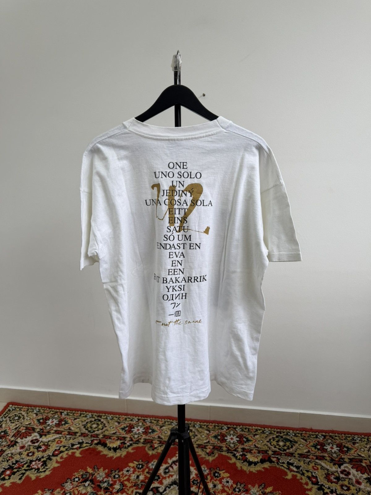 Band Tees U2 One Smell The Flowes While You Can Tour VNTG 1991 Size US M / EU 48-50 / 2 - 12 Thumbnail