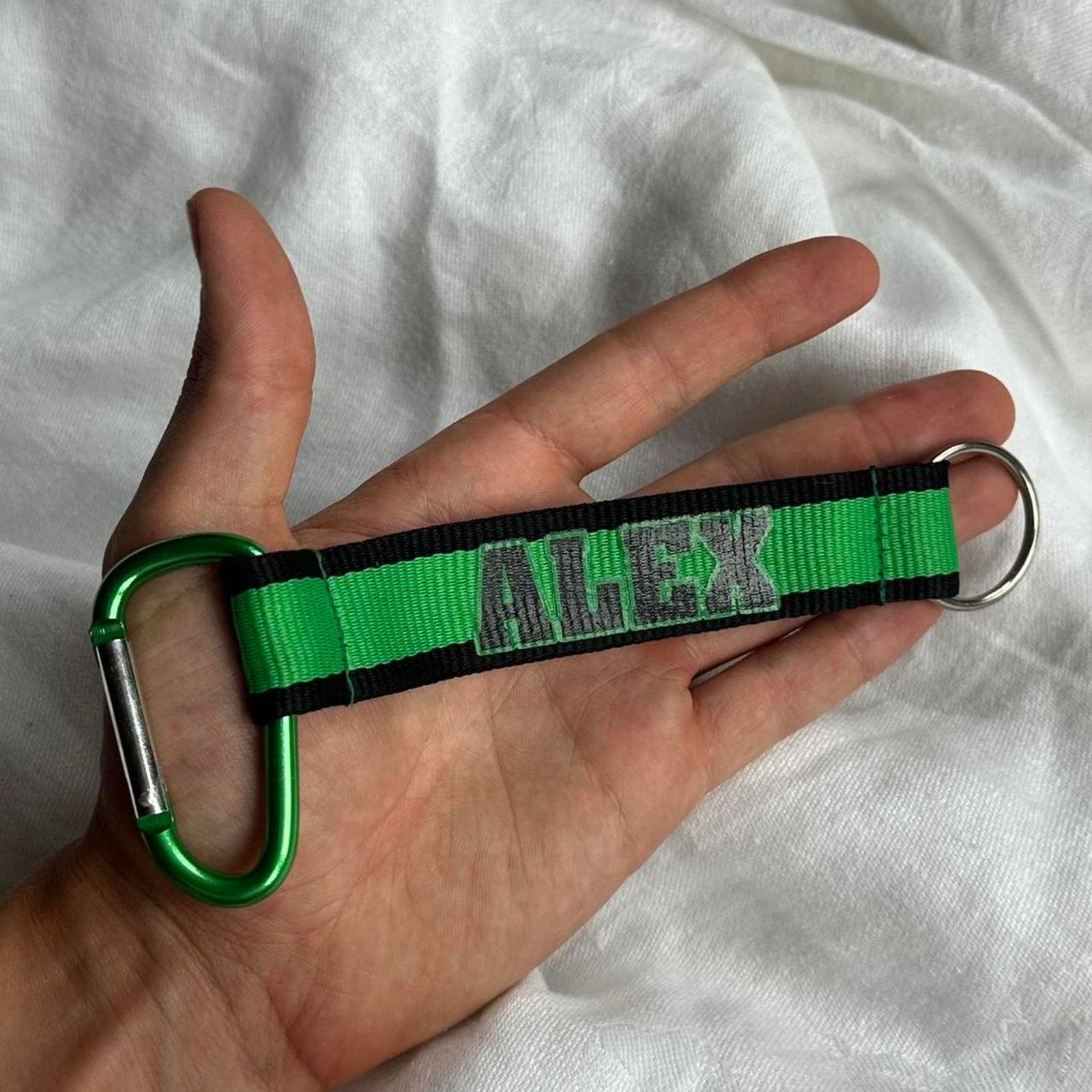 Other × Vintage Vintage Green Y2K Alex Keychain Carabiner Striped Accessory Size ONE SIZE - 1 Thumbnail