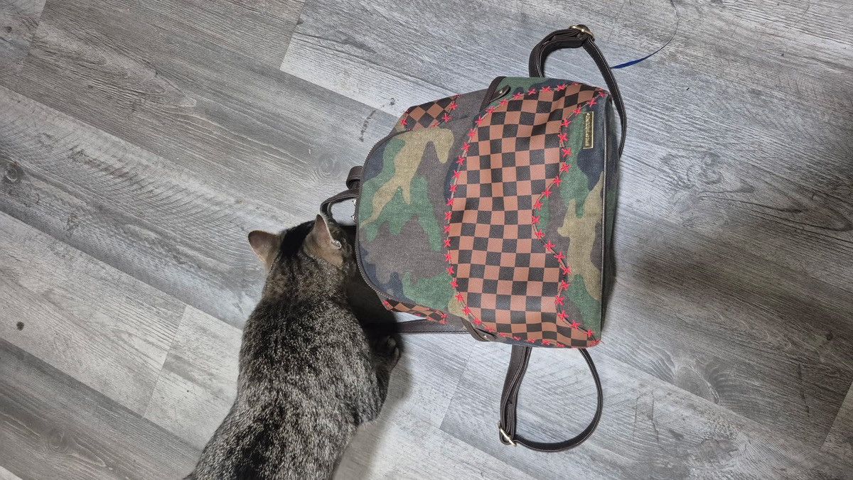 Sprayground Small sprayground shark shape camo check bag Size ONE SIZE - 9 Thumbnail