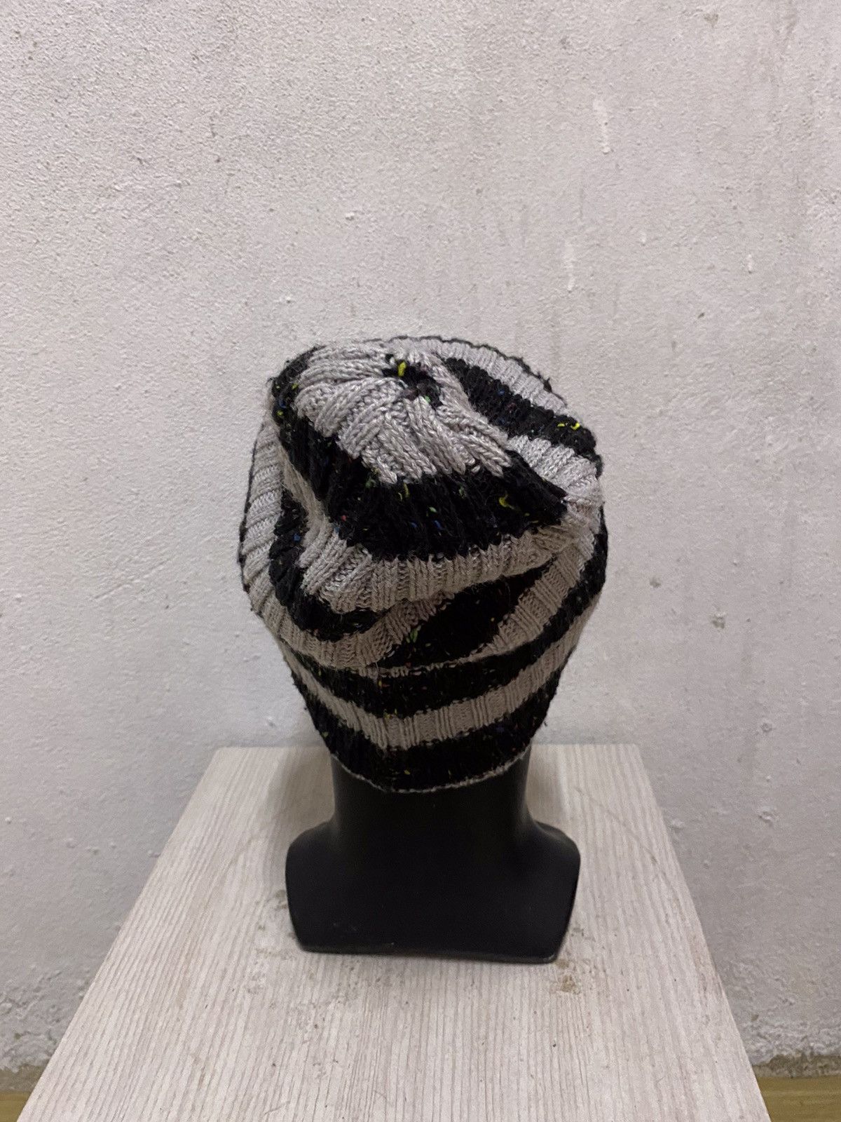 Adidas × Vintage Vintage Adidas Stripe Design Beanie Hat Size ONE SIZE - 4 Thumbnail