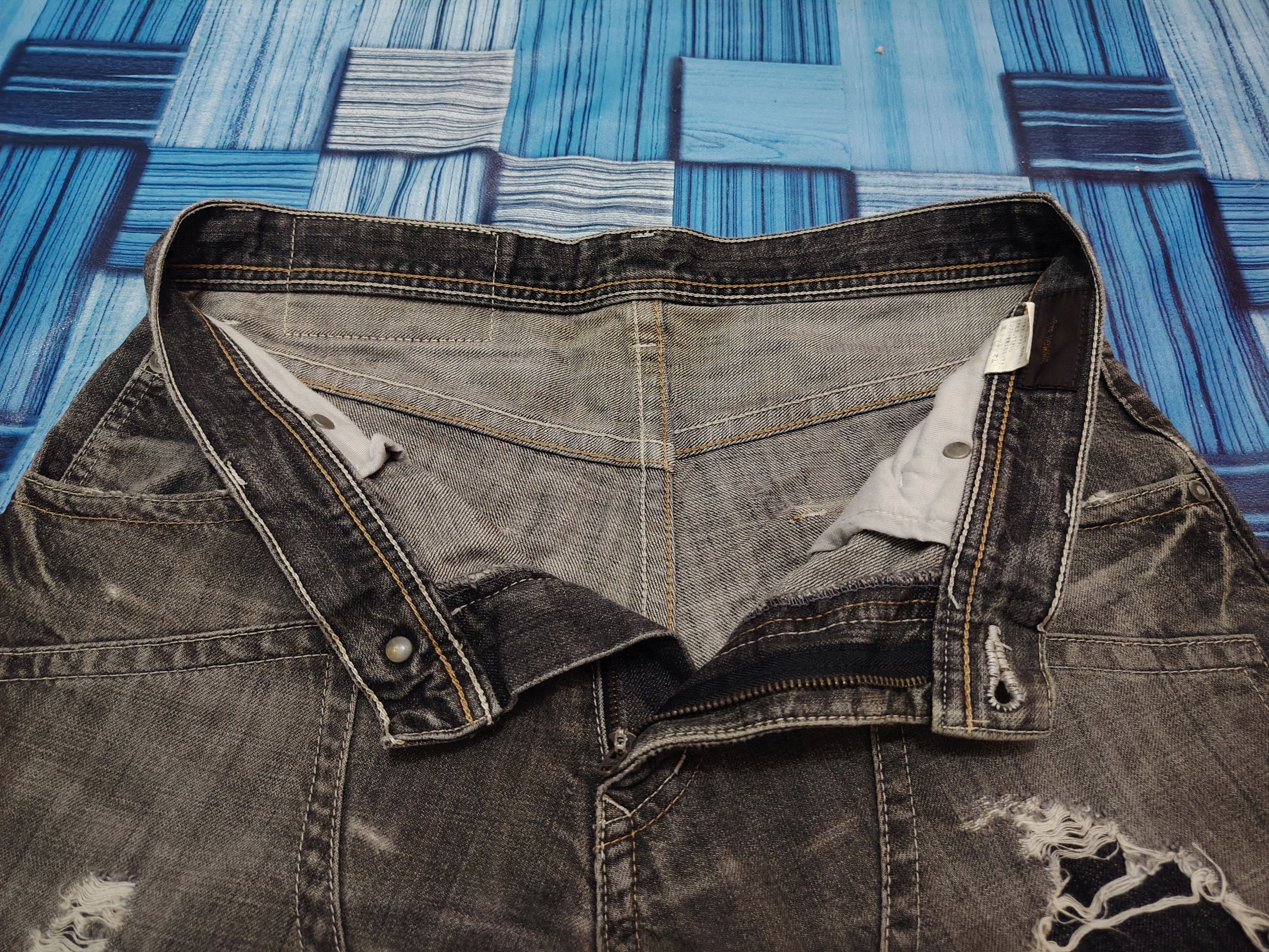 Who Decides War Japan Tete Homme Grunge style Distressed denim Flared Jeans Size US 30 / EU 46 - 10 Thumbnail