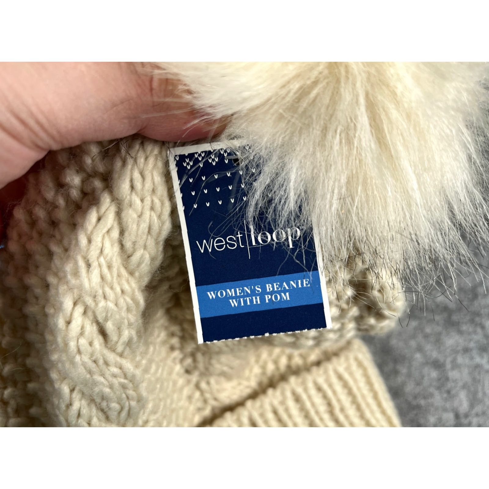 Vintage West Loop Beanie Toque Women One Size Ivory Knit Acrylic Blend Ski Pom NEW Size ONE SIZE - 4 Thumbnail