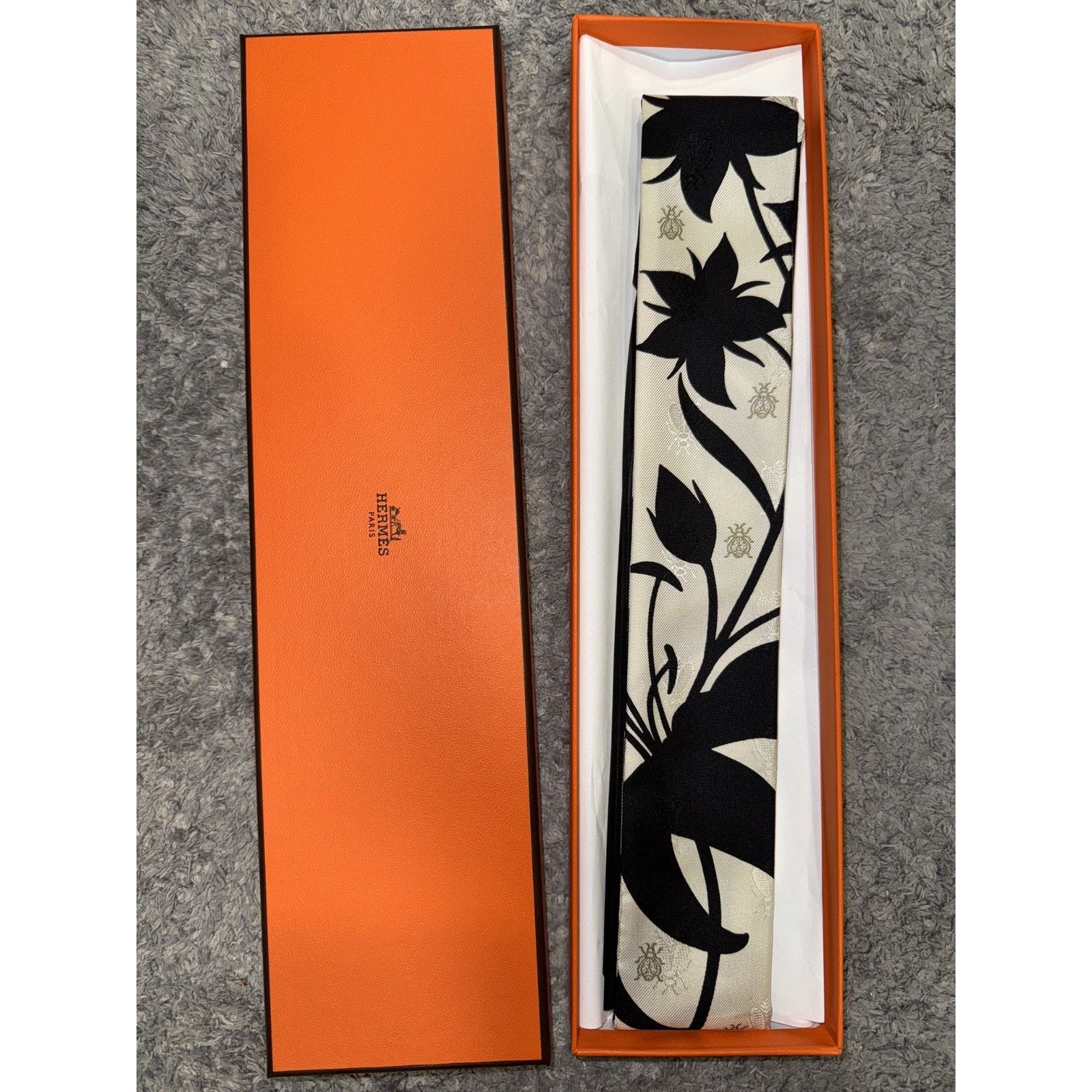 Hermes Hermes Scarf Twilly Fringe Leather Bouquet White Black Silk Size ONE SIZE - 2 Thumbnail