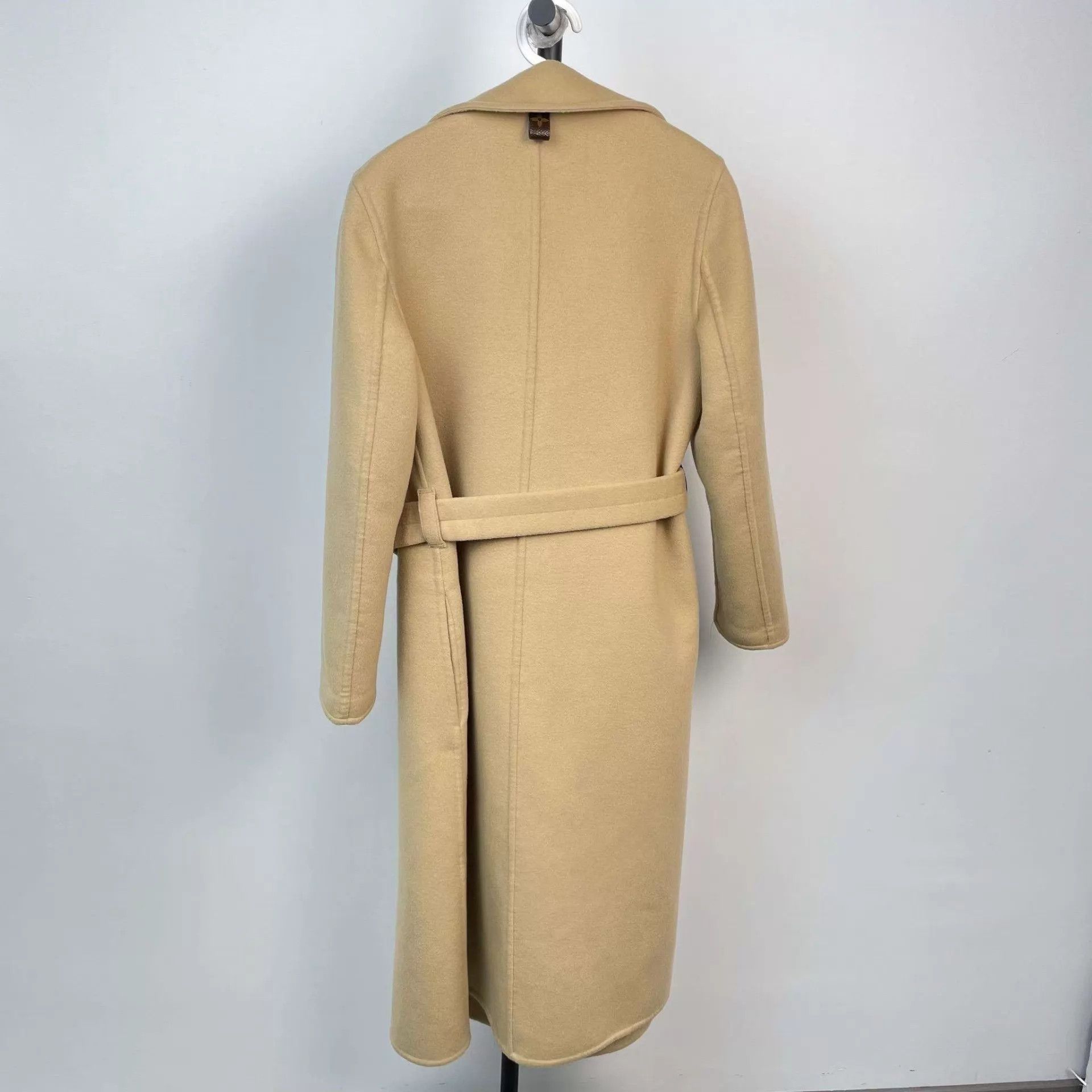Louis Vuitton LV Beige Long Cashmere Coat 34 Size XS / US 0-2 / IT 36-38 - 2 Thumbnail