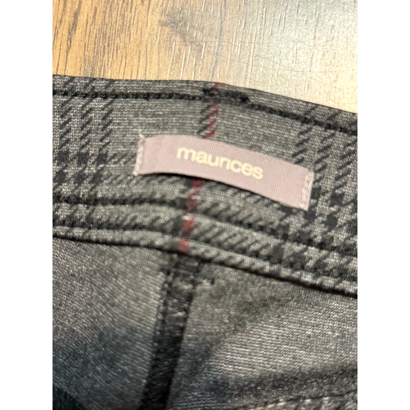 Vintage Maurices Pants Women's Large Gray Black Red Plaid Ankle Mid Rise Inseam 26.5 in Rayon Flat Front Pull On Regular Womens Pants Size 36" / US 14 / IT 50 - 4 Thumbnail