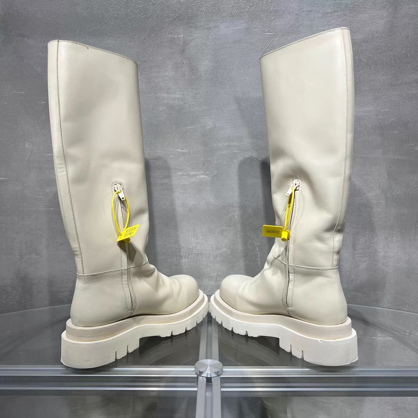 Bottega Veneta BV Lug Chelsea tall boots women's Sea Salt 36 Size US 5.5 / IT 35.5 - 5 Thumbnail