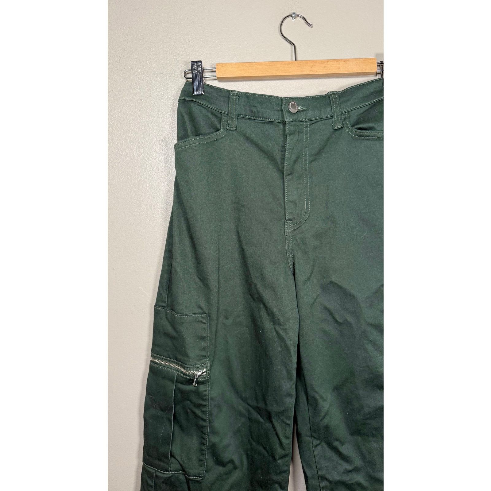 WeWoreWhat NWT WeWoreWhat Utility Straight Pants Emerald Sateen size S Size 28" / US 6 / IT 42 - 10 Thumbnail