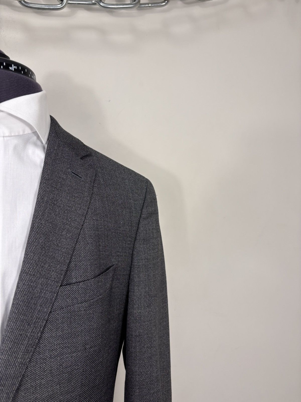 Hugo Boss Hugo Boss Men’s Grey Drago Super 120 Wool Blazer Jacket Size 38R - 7 Thumbnail