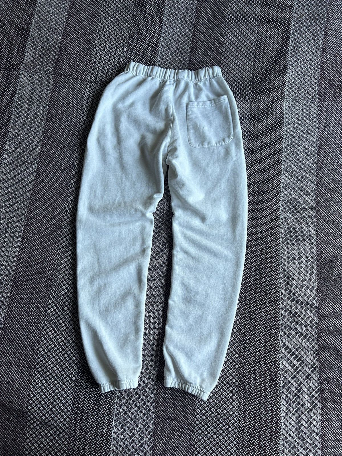 Essentials × Fear of God Fear Of God Essentials White Sweatpants Women Size 26" / US 2 / IT 38 - 12 Thumbnail