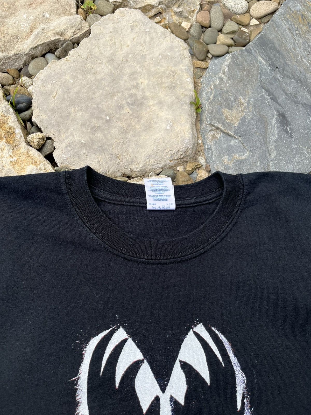 Band Tees × KISS × Vintage Vintage Kiss 2002 y2k face tongue logo band tee t-shirt rock Size US L / EU 52-54 / 3 - 12 Thumbnail