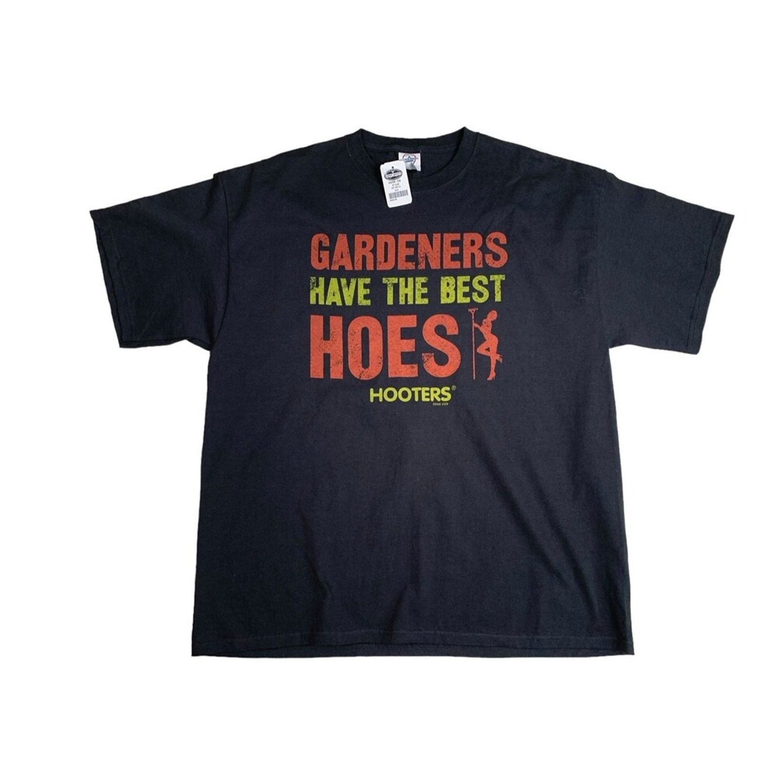 Delta HOOTERS GARDENERS HAVE THE BEST HOES Men's XL T-Shirt Black Size US XL / EU 56 / 4 - 1 Thumbnail