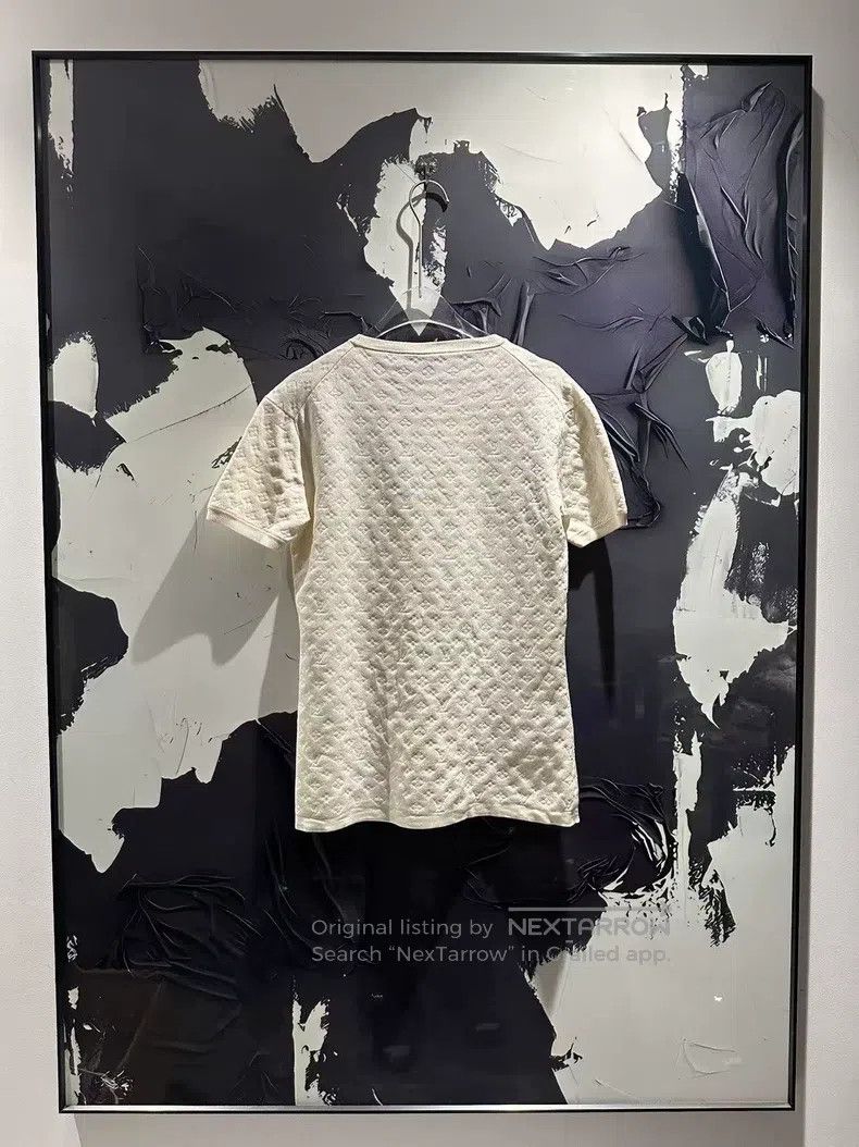 Louis Vuitton Louis Vuitton Patterned embossed knit crew-neck casual sho Size M / US 6-8 / IT 42-44 - 2 Thumbnail