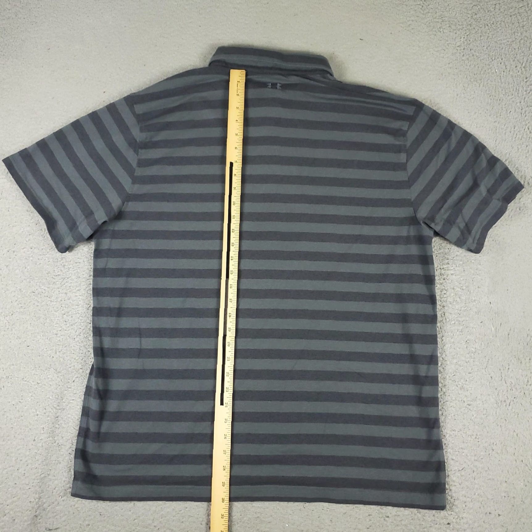 Under Armour Under Armour Polo Shirt Mens 2XL Gray Striped HeatGear Golf Performance Loose Size US XXL / EU 58 / 5 - 4 Thumbnail