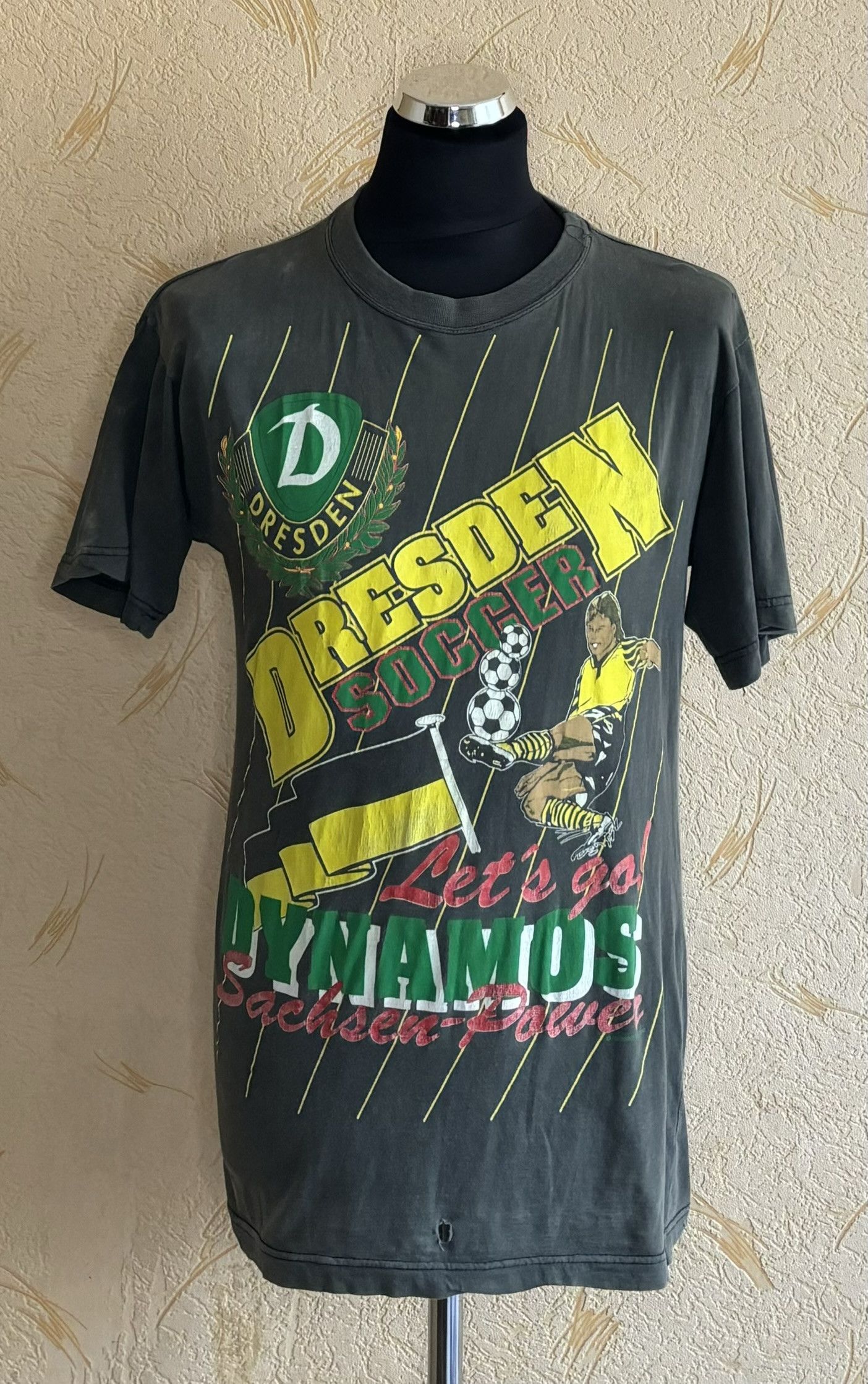 Vintage Dynamo Dresden Soccer 1995 Hessner by CHW T-shirt Roz. S Size US S / EU 44-46 / 1 - 1 Thumbnail