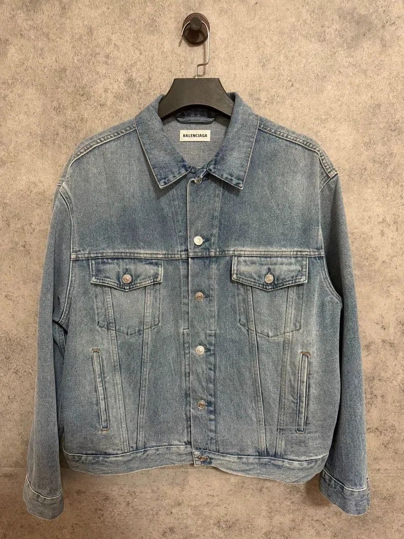 Balenciaga Balenciaga Light Wash Denim Jacket. Size US M / EU 48-50 / 2 - 3 Thumbnail