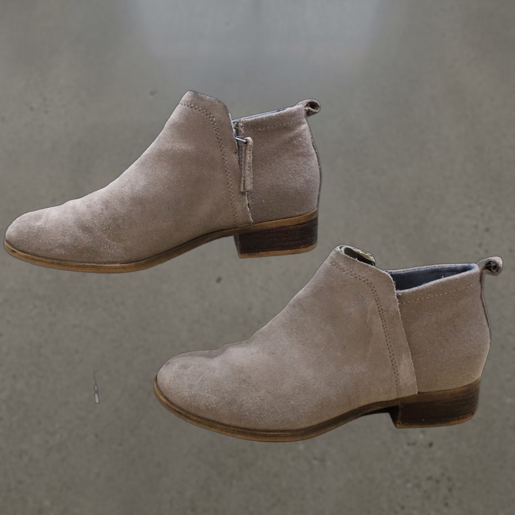 Toms TOMS Boots Womens 8.5 Deia Casual Slip On Ankle Bootie Taupe Suede Brown Leather Ultralight Zipper Casual 10009622 Boots Womens Size US 9 / IT 39 - 1 Thumbnail