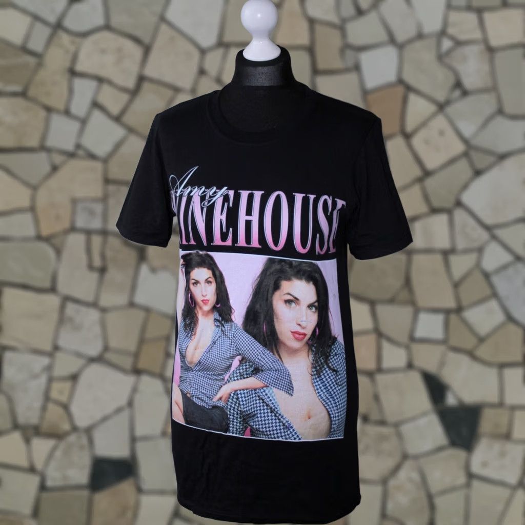 Vintage Vintage Amy Winehouse music shirt Size S womens Size S / US 4 / IT 40 - 1 Thumbnail