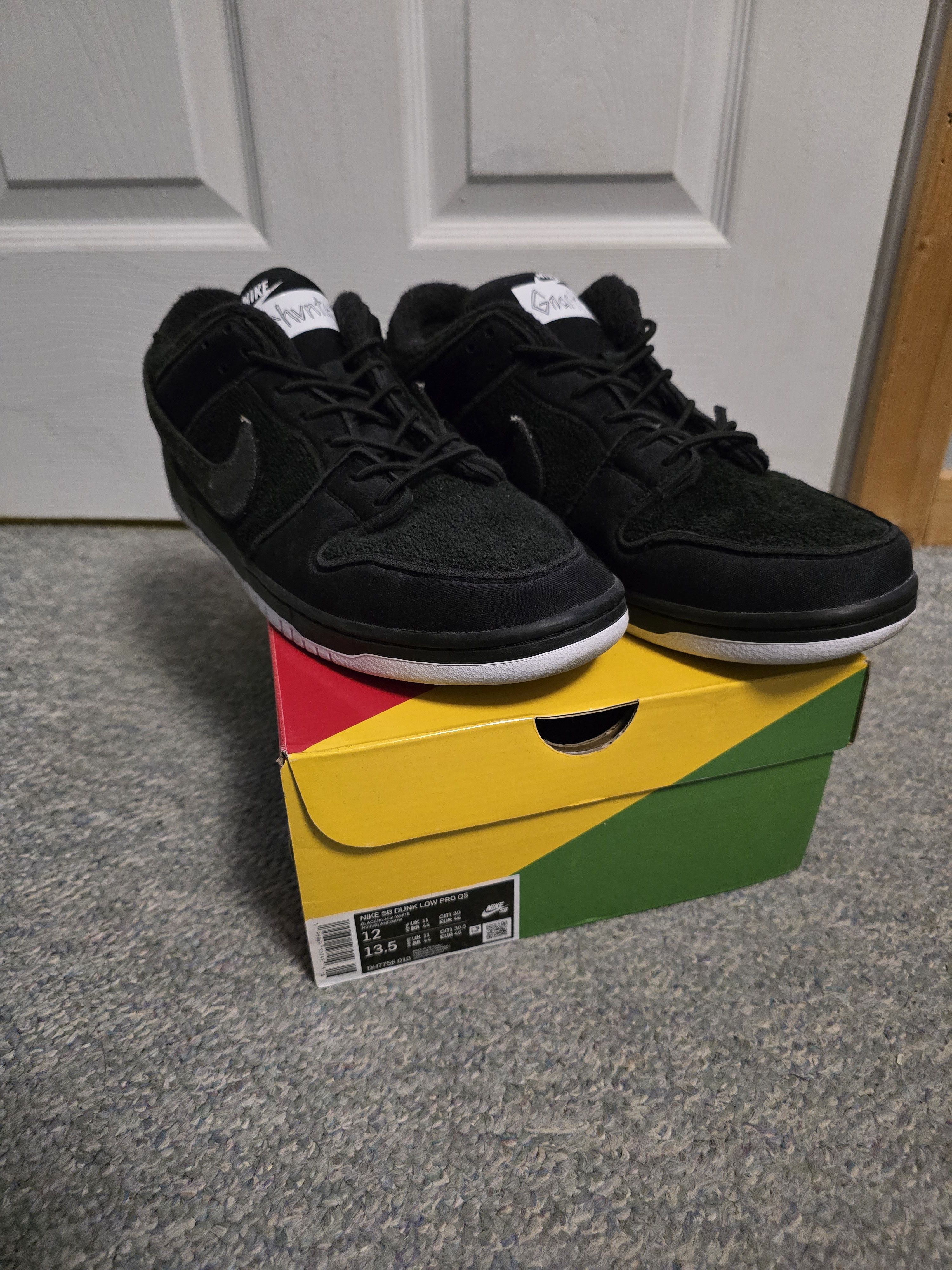 Nike Nike SB Dunk Low Gnarhunters Size US 12 / EU 45 - 2 Thumbnail