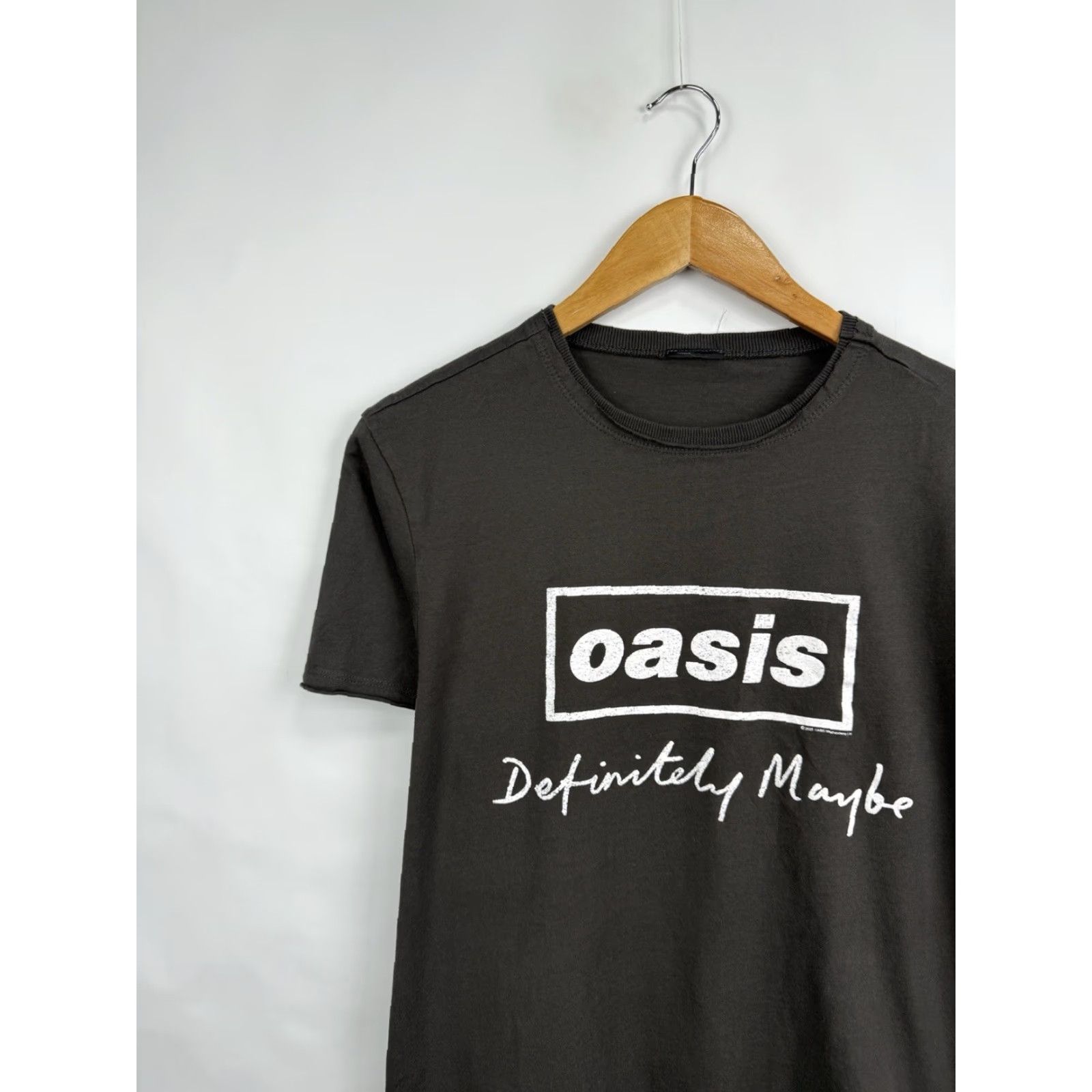 Vintage VINTAGE Oasis Definitely Maybe T-Shirt Mens M Gray 1990s 2000s Liam Gallagher T-Shirt Size US M / EU 48-50 / 2 - 3 Thumbnail