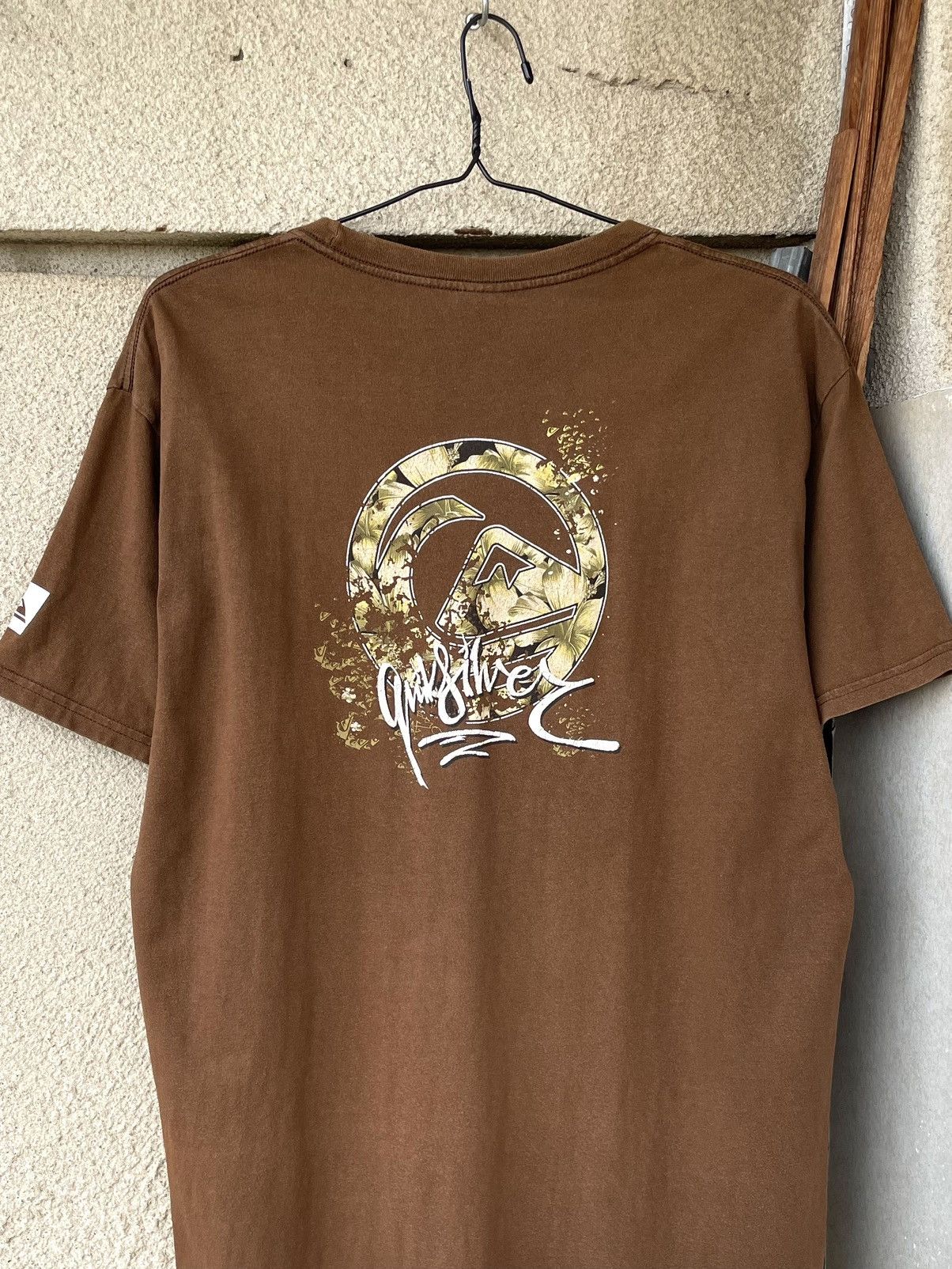 Vintage Y2K Quiksilver Surf Surfing Chocolate Brown T-Shirt