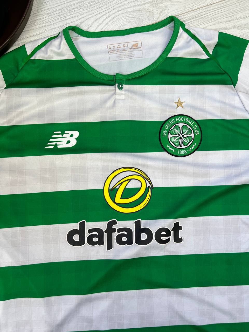 New Balance Celtic New Balance soccer jersey dafabet Size L Size US XL / EU 56 / 4 - 7 Thumbnail