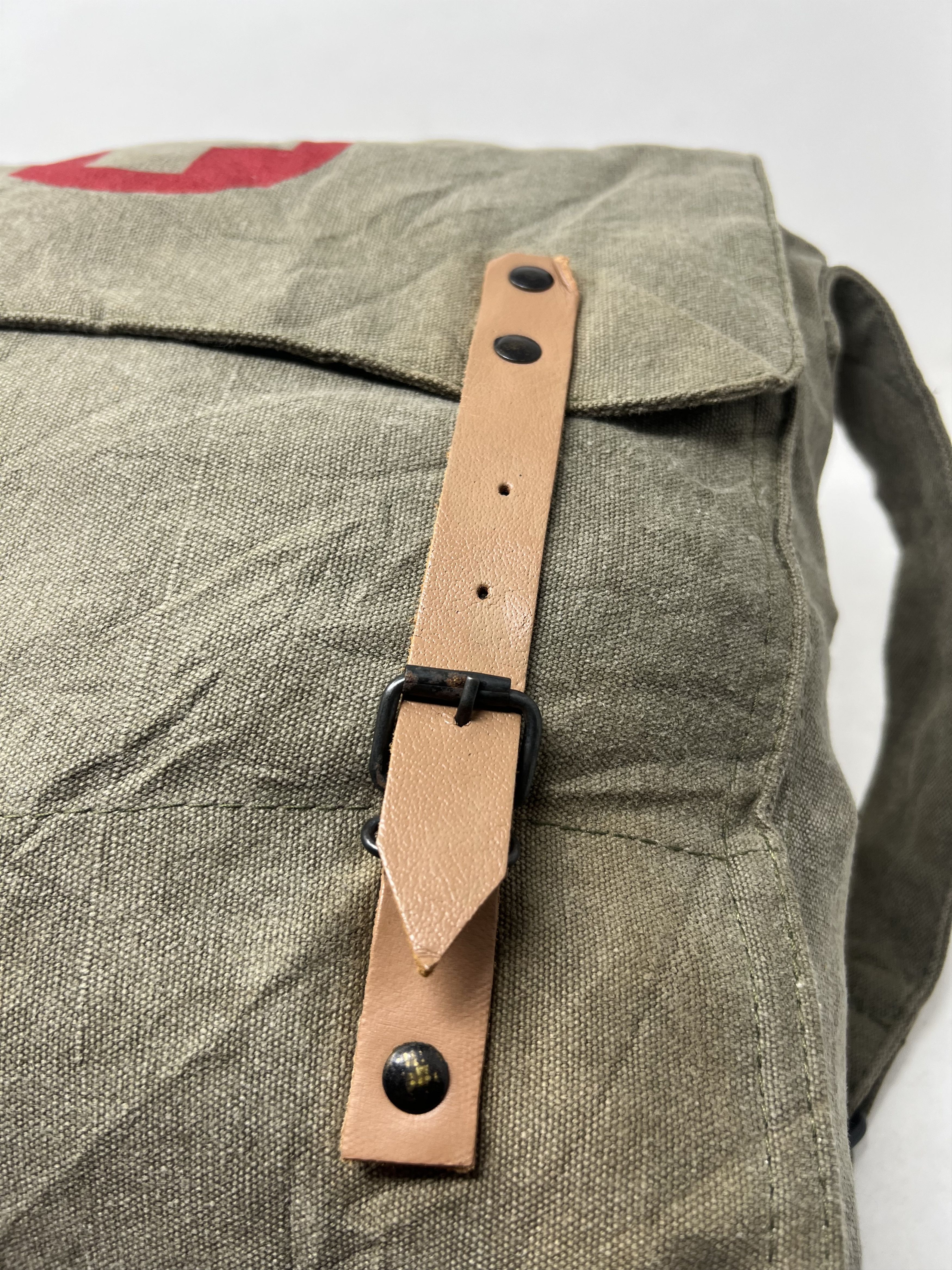 Vintage Vintage Rothco Canvas Medic Cross Bag Size ONE SIZE - 10 Thumbnail