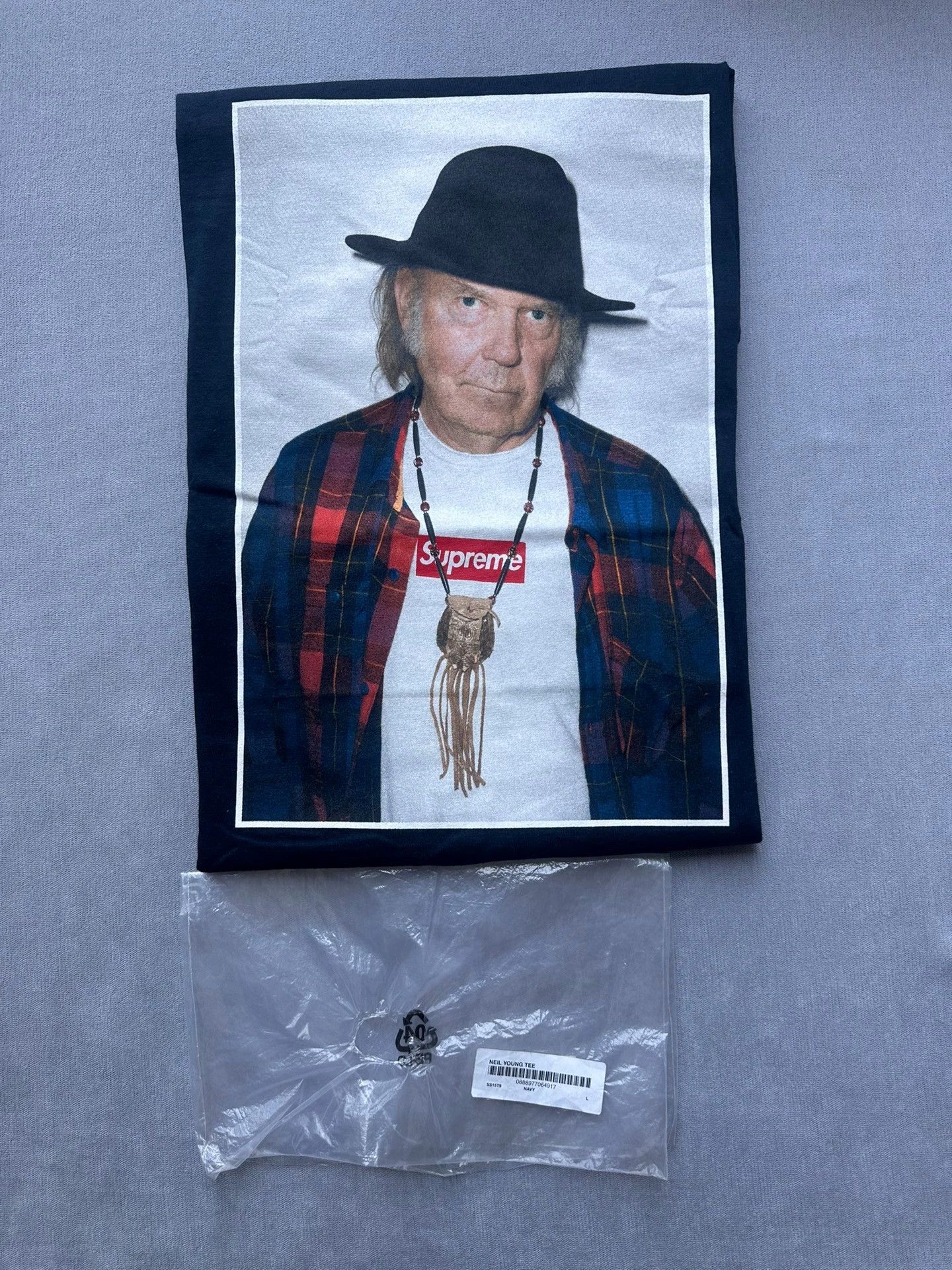 Supreme Supreme Neil Young Photo Tee Dark Blue L SS NWT Size US L / EU 52-54 / 3 - 1 Thumbnail