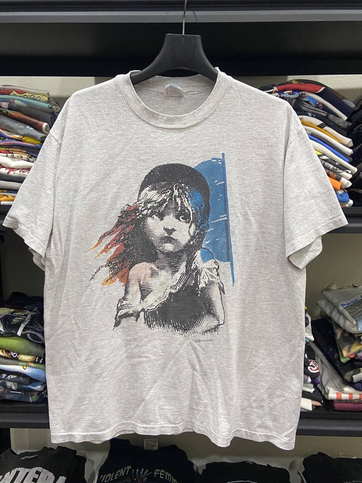 Vintage Vintage 1986s Les Miserables Movie art T-SHIRT Size US L / EU 52-54 / 3 - 1 Thumbnail