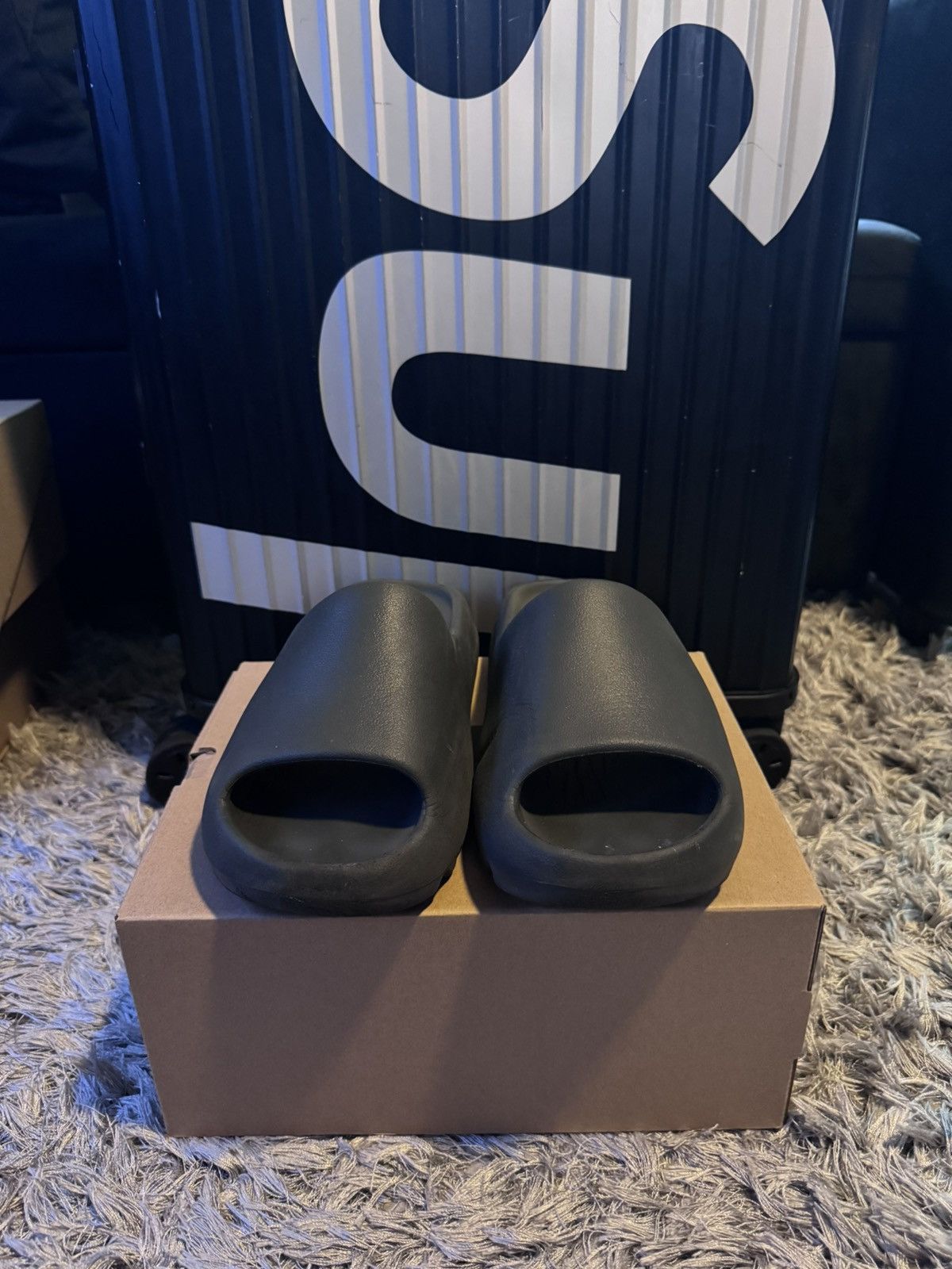 Yeezy Yeezy slides dakony Size US 10 / EU 43 - 1 Thumbnail