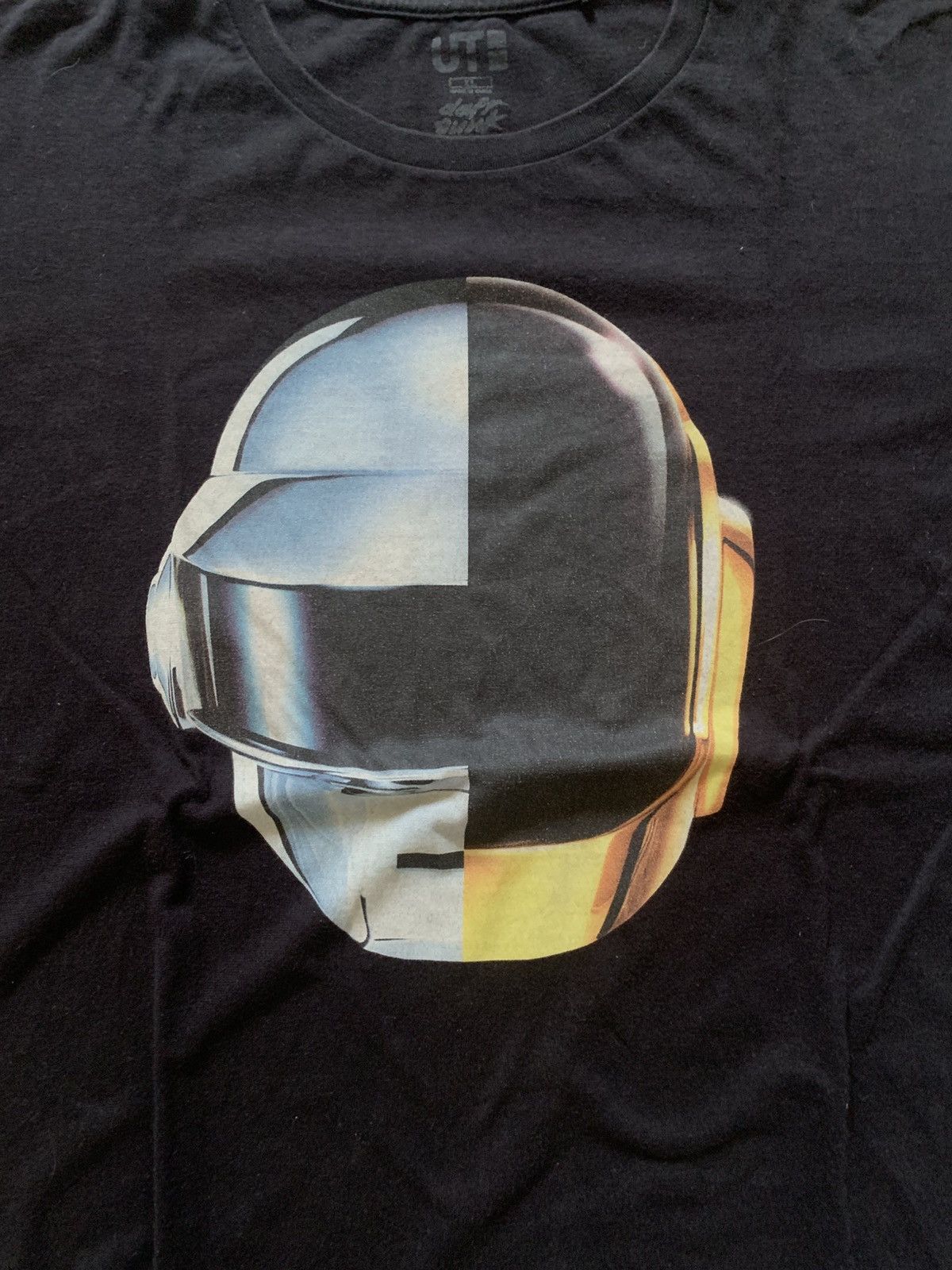 Band Tees 🐍 Uniqlo Daft Punk “Random Access Memories” 2015 Tee Size US XL / EU 56 / 4 - 2 Thumbnail