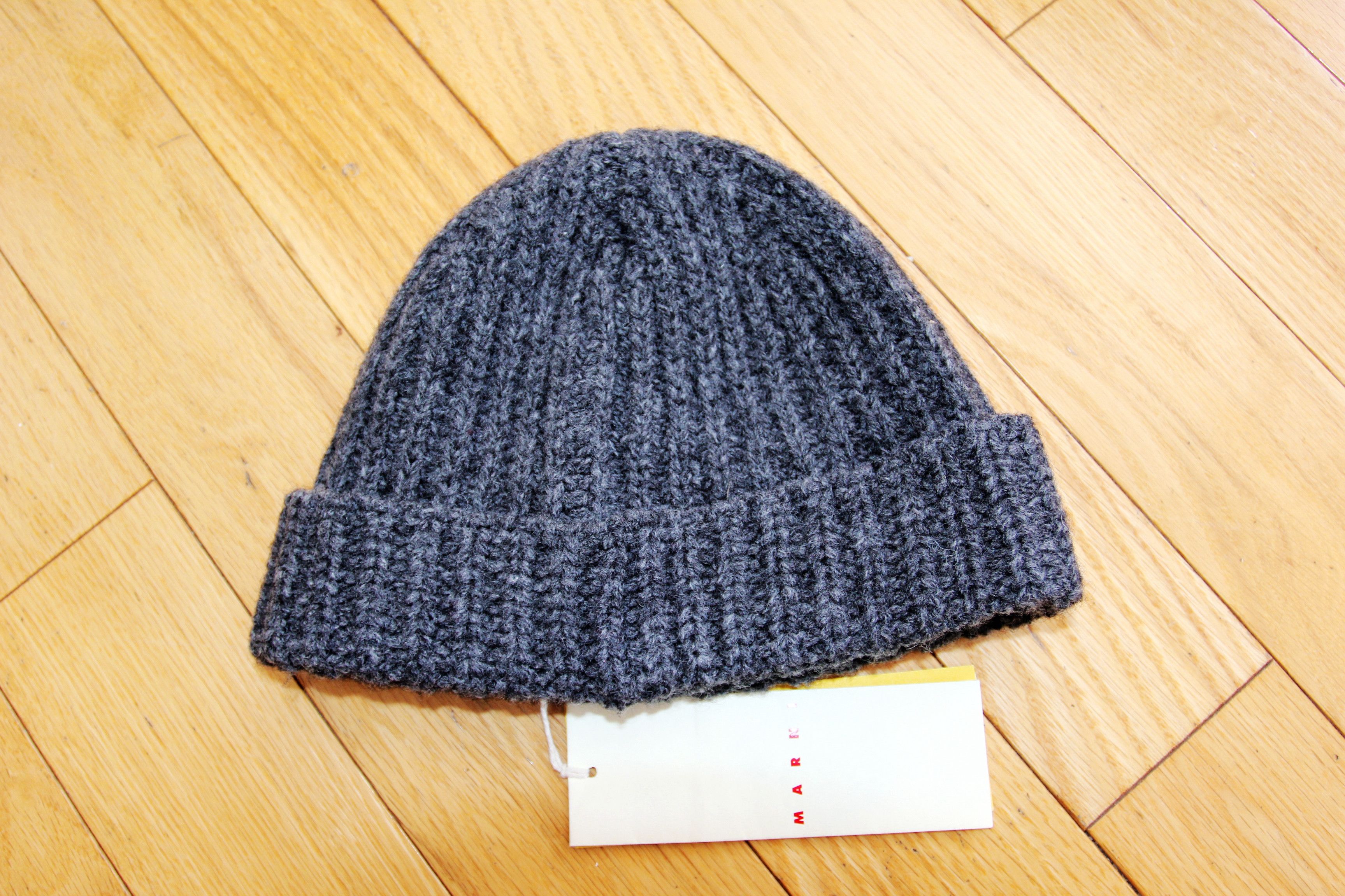 Marni BNWT AW24 MARNI SHETLAND MENDING GAUGE 5 BEANIE M Size ONE SIZE - 3 Thumbnail
