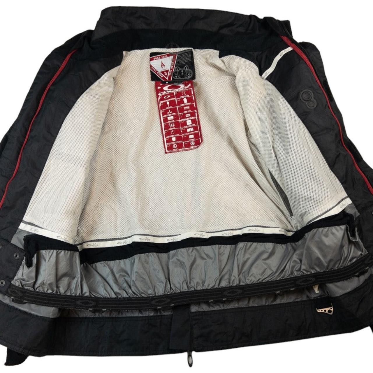 Oakley Vintage Oakley Zip Up Snowboarding Jacket Size M Size US M / EU 48-50 / 2 - 4 Thumbnail