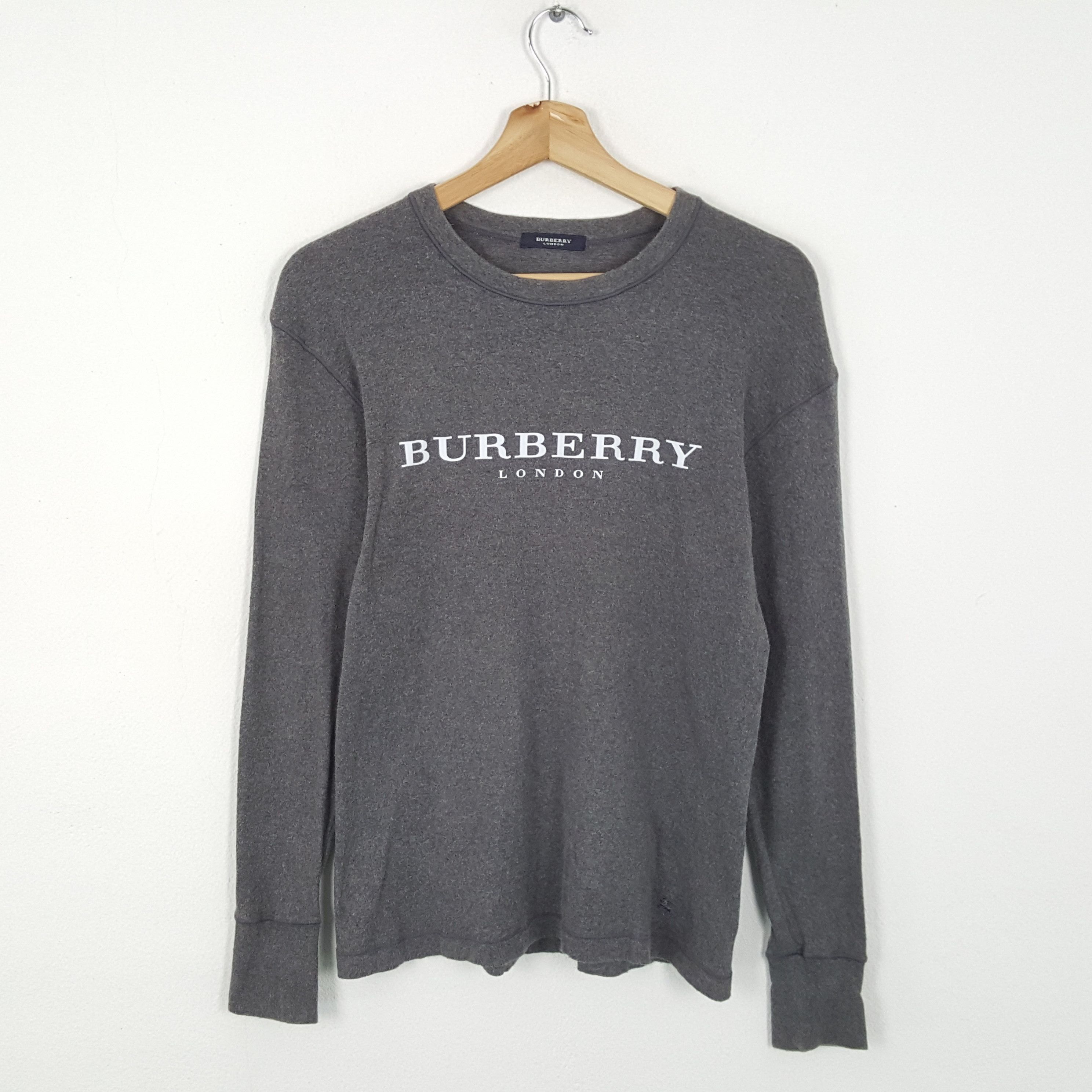 Burberry × Vintage Vintage BURBERRY LONDON Spellout Design T-Shirts Size S / US 4 / IT 40 - 1 Thumbnail