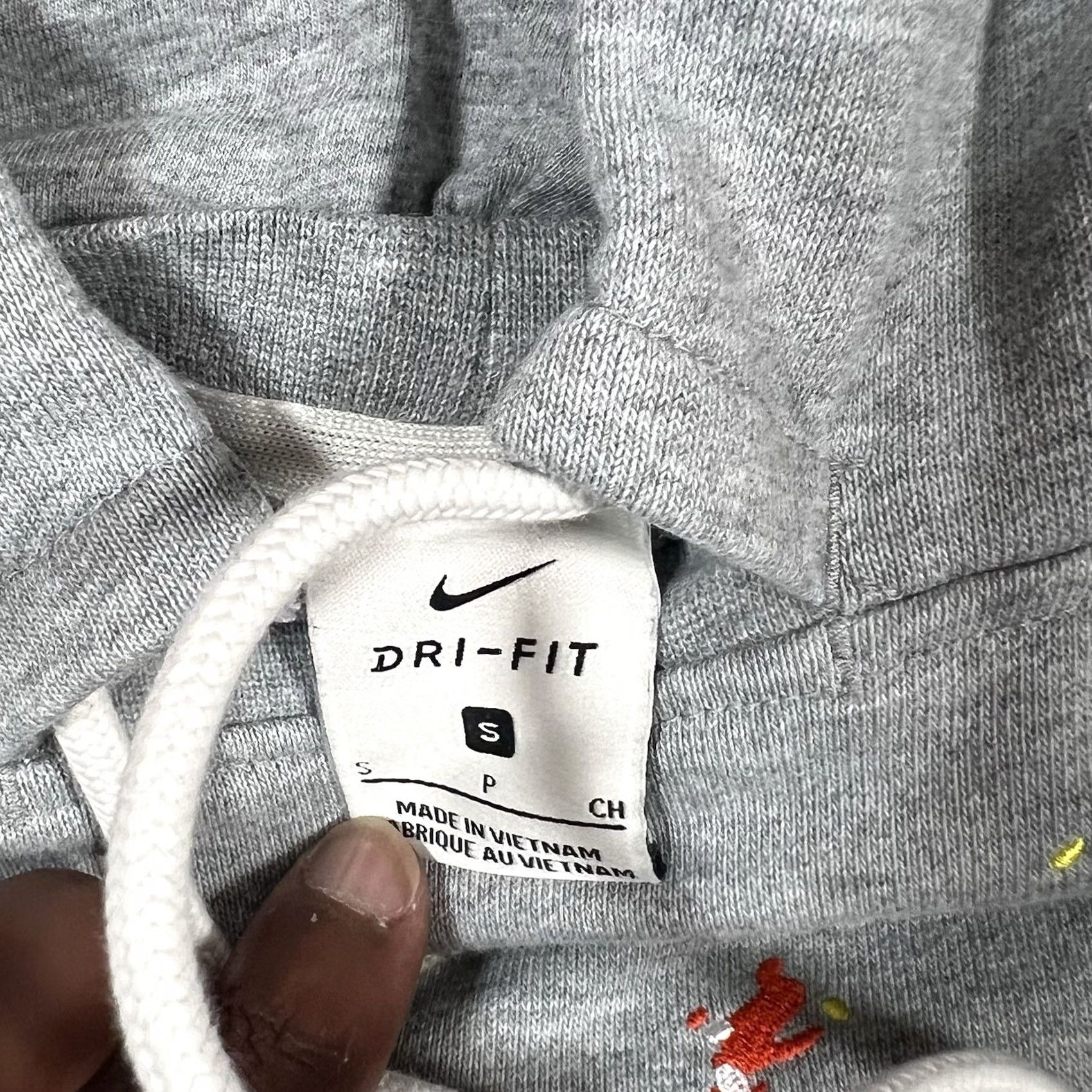Nike Nike Hoodie Center Swoosh Standard Issue Splatter Adult Small Grey Mens S Small Pullover Regular Style Size US S / EU 44-46 / 1 - 3 Thumbnail