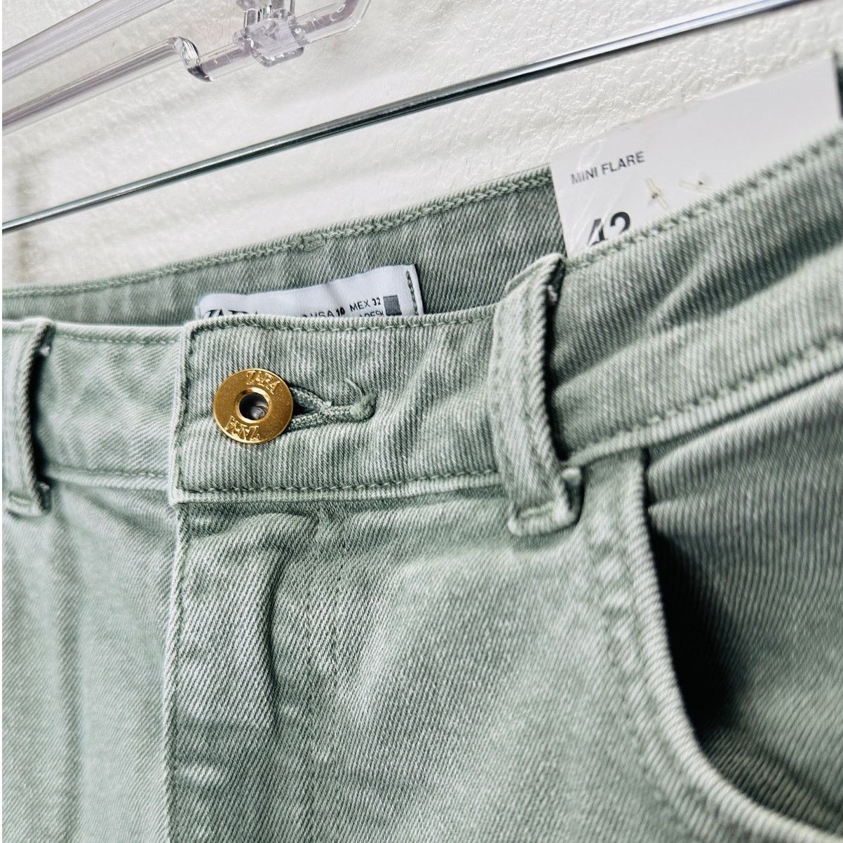 Zara NWT Zara Olive Mini Flare High Rise Flare Leg Ankle Jean 10 Size 32" / US 10 / IT 46 - 4 Thumbnail