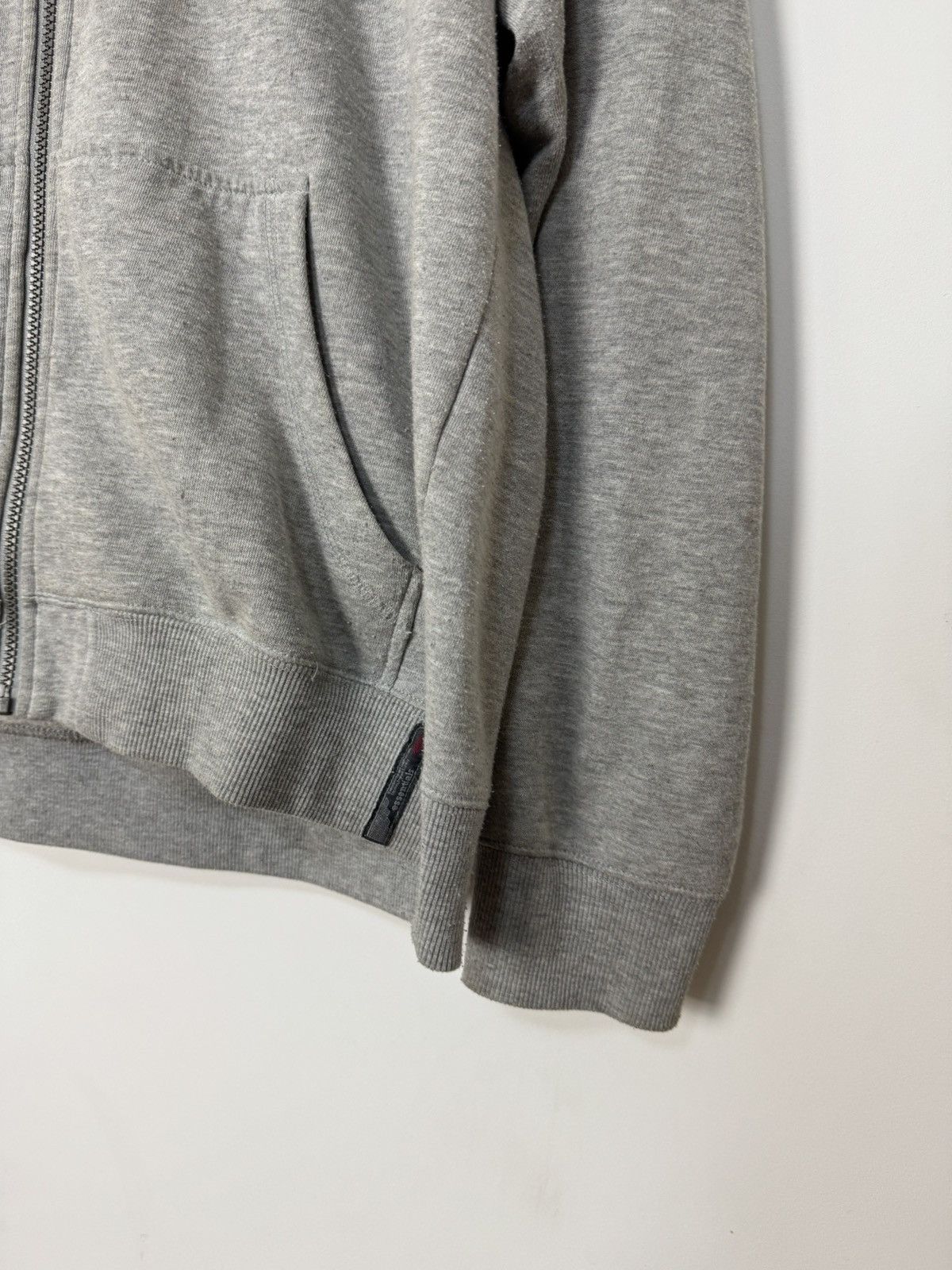 Umbro Vintage Y2K Umbro Essentials Zip Hoodie Football Streetwear Size US XL / EU 56 / 4 - 4 Thumbnail