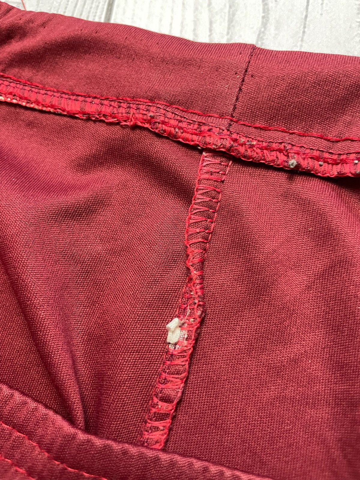 Vintage Vintage Umbro Manchester City soccer shorts size M red Size US 32 / EU 48 - 5 Thumbnail