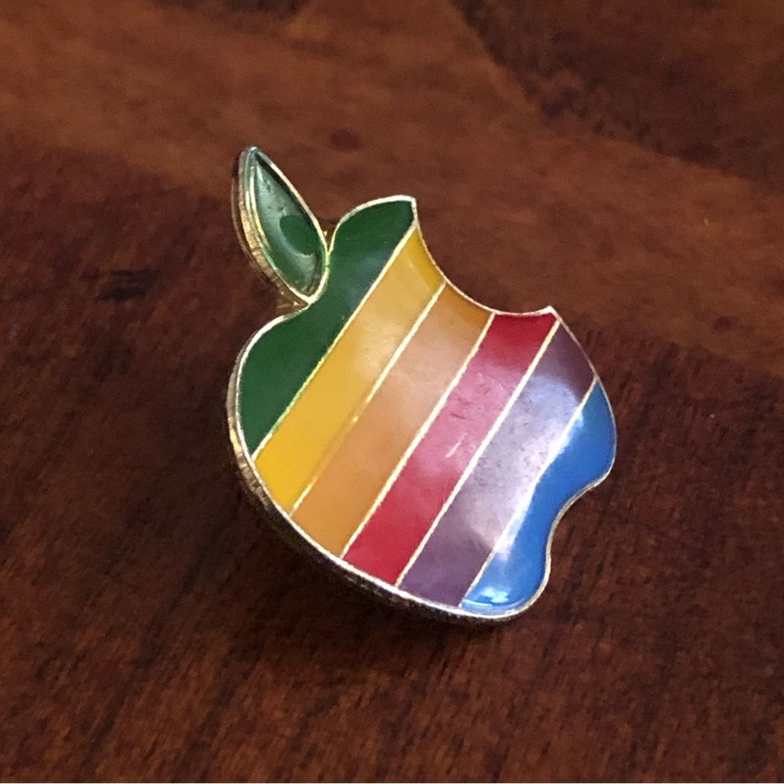 Vintage 80s Apple Computers enamel tie tack collectible shops pin