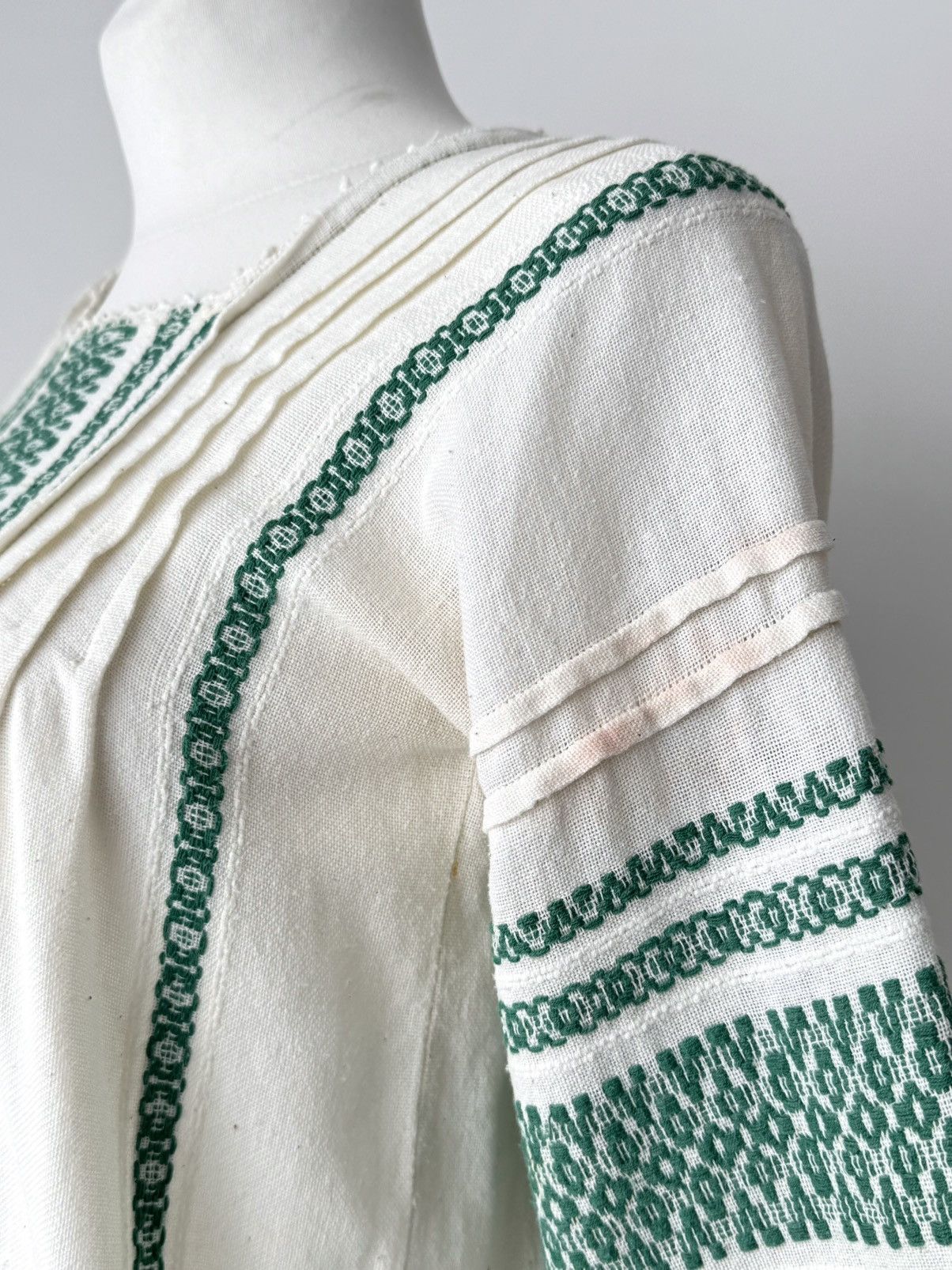 Japanese Brand × Vintage Antique Ukrainian Traditional Women’s ‘Vyschyvanka’ Shirt Size M / US 6-8 / IT 42-44 - 8 Thumbnail