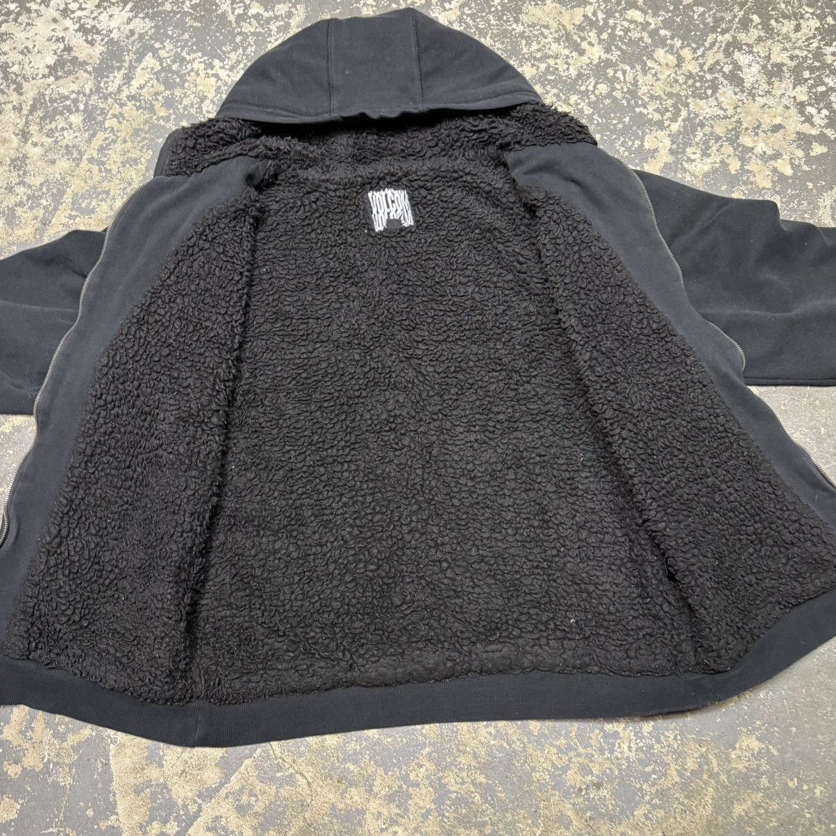 Volcom Vintage Volcom Furry Fuzzy Black Graphic 90s Zip Up Hoodie Size US L / EU 52-54 / 3 - 3 Thumbnail