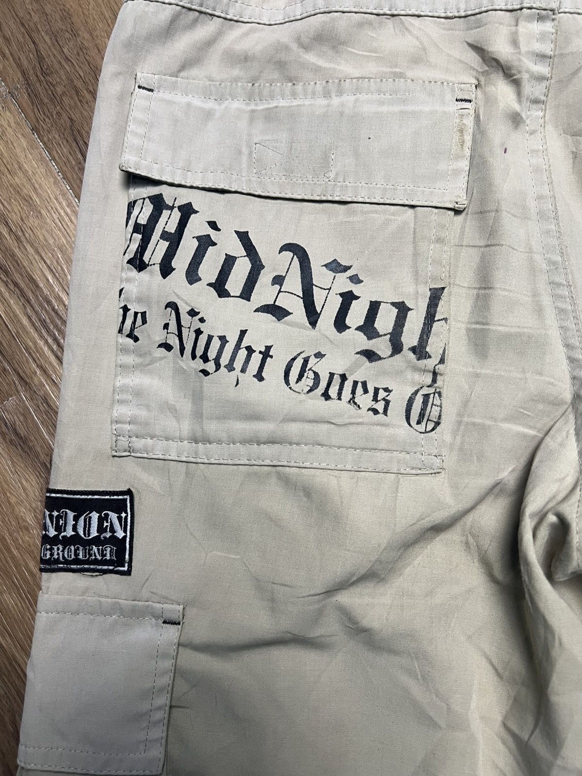 If Six Was Nine Khaki Baggy Cargo Pants with Gothic Print & Skull Patch (40) Size US 27 - 15 Thumbnail