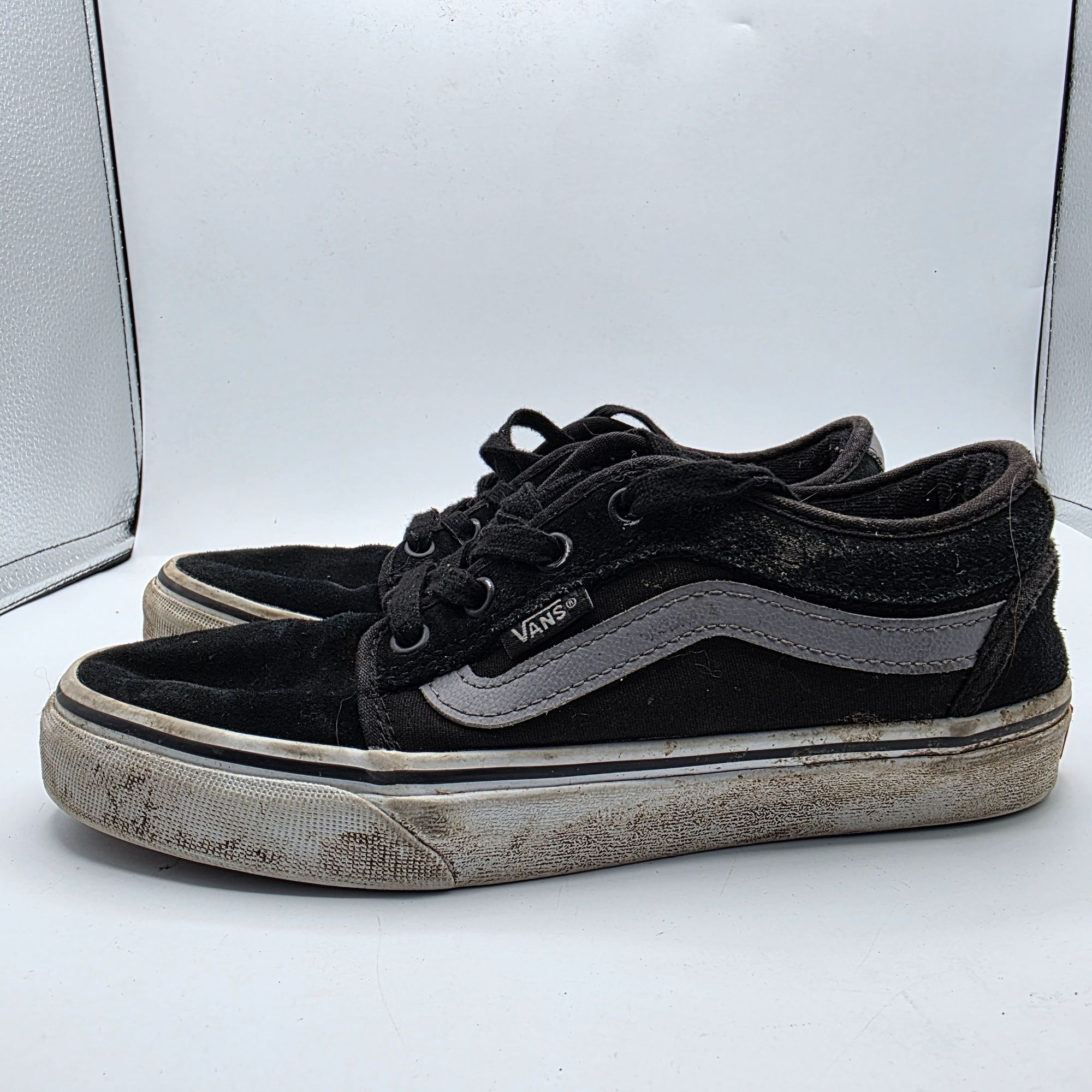 Vans Vans Chukka Low Sidestripe Mens Size 6 Black Sneaker Shoes C Size US 6 / EU 39 - 13 Thumbnail