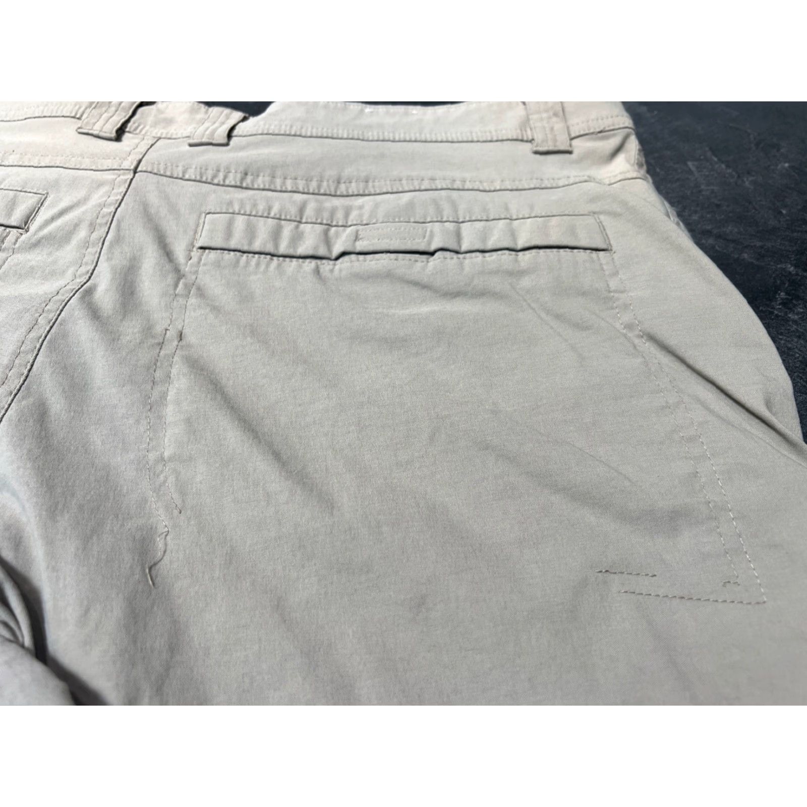 Vintage Columbia Cargo Shorts Mens 40 Beige Nylon Cotton Hiking Fishing Multi-Pocket Summer Ventilated UV Protection 10 Inseam Regular Size US 40 / EU 56 - 4 Thumbnail
