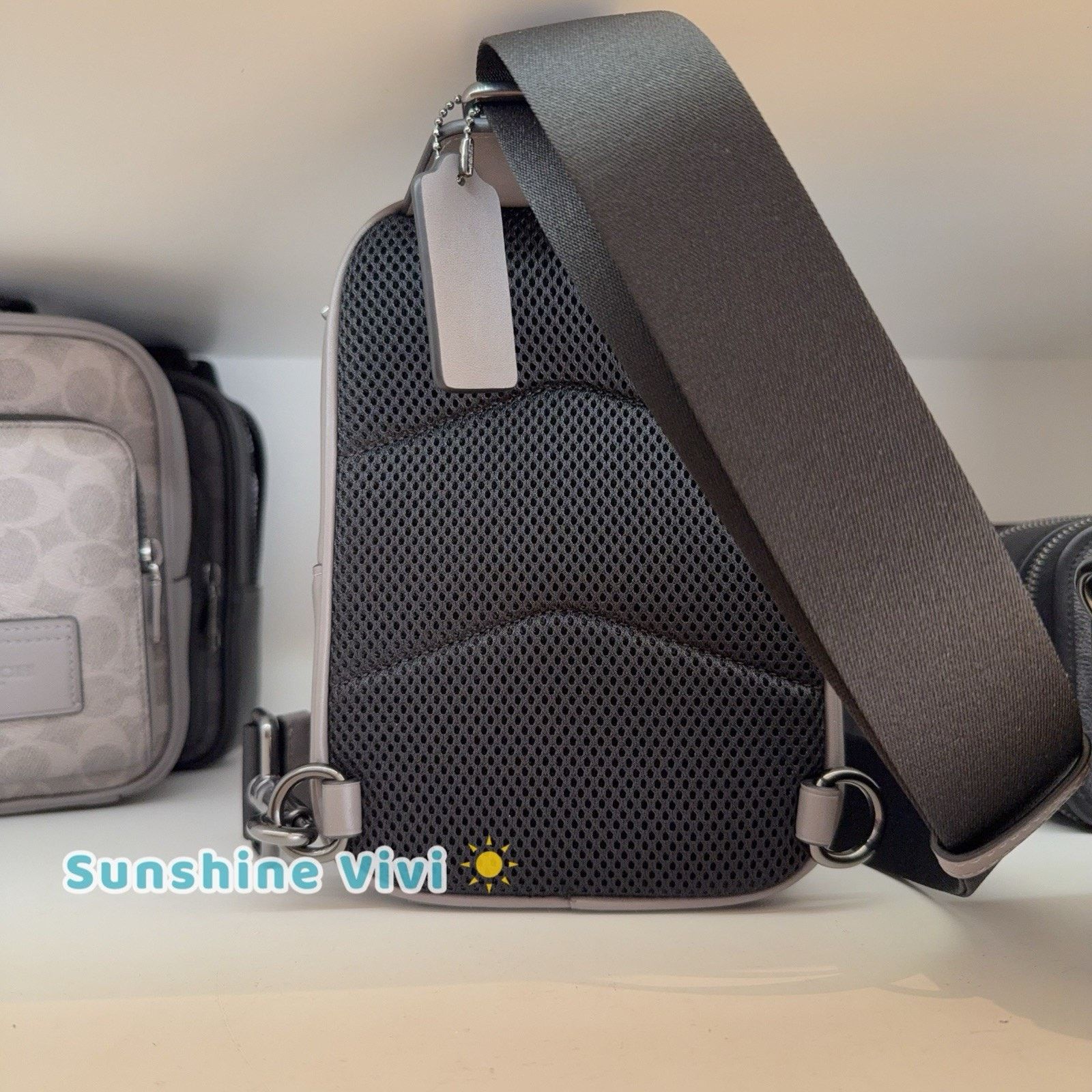 Coach NWT COACH RACER Sling Bag Men Leather CV763 Grey/Charcoal Size ONE SIZE - 3 Thumbnail