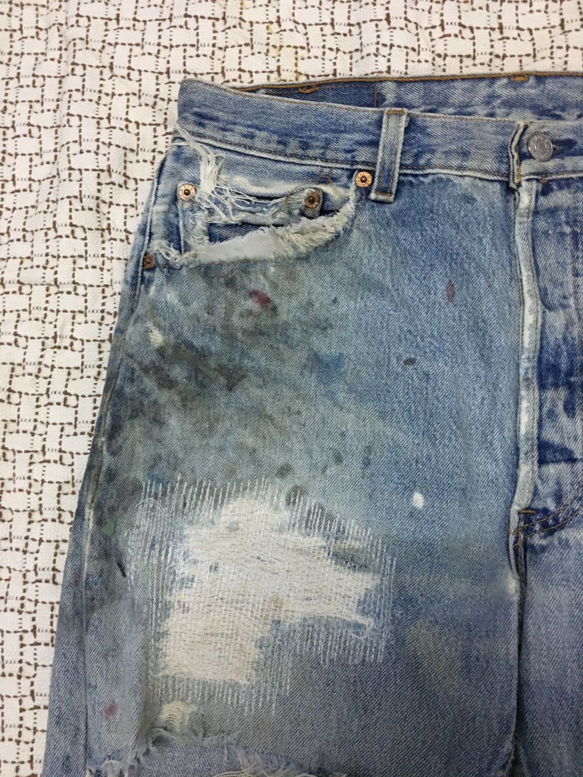 Levi's Vintage Levis Lot 501 Fly Button Distressed Jeans (Y01) Size US 32 / EU 48 - 16 Thumbnail