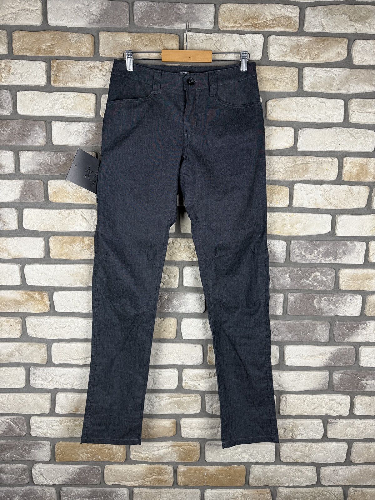 Arc'teryx New with tags arcteryx arc’teryx pants Size US 29 - 1 Thumbnail