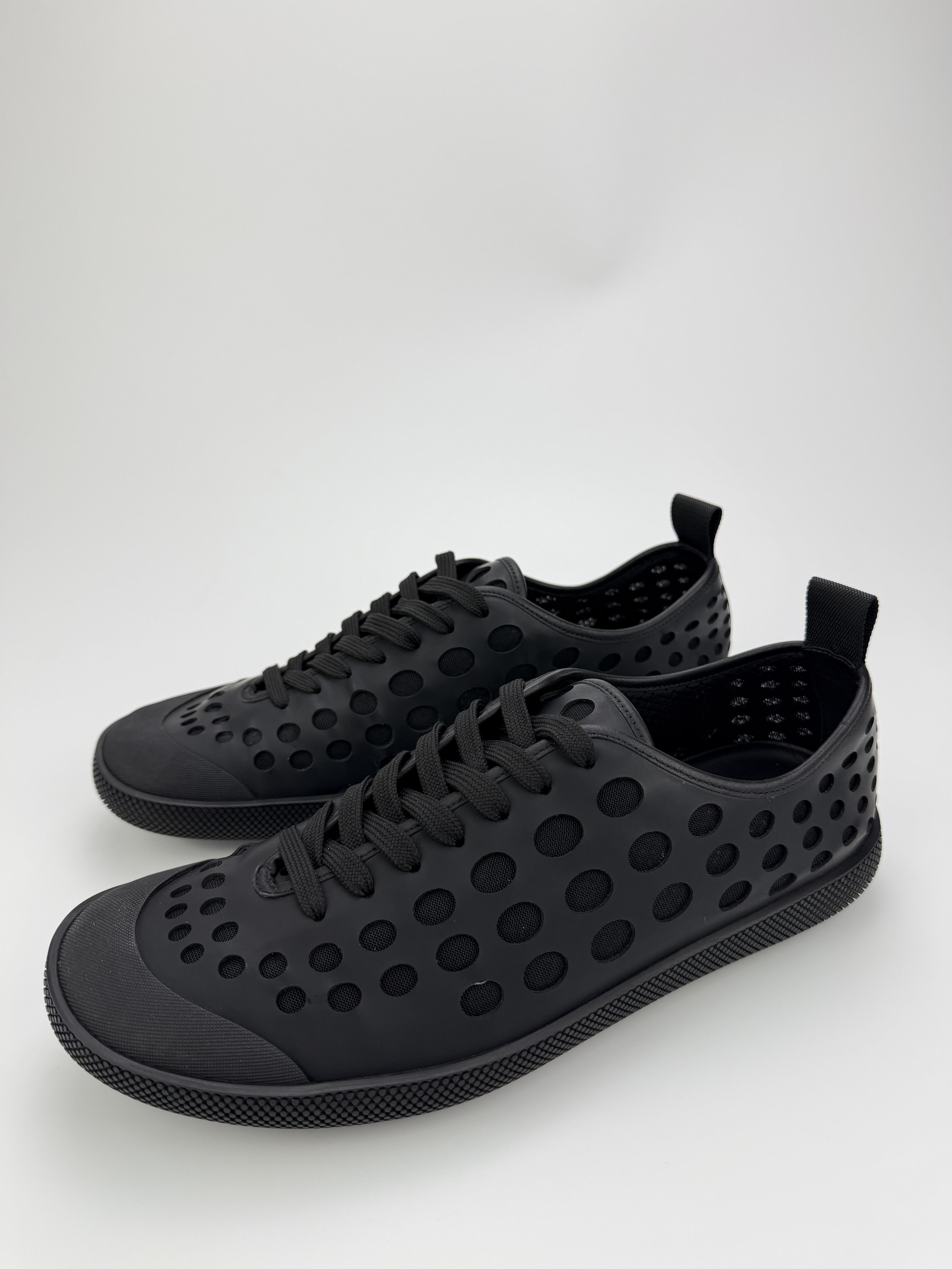 Prada Rare Prada Rubberized Leather Beach Sneakers Avant Garde Size US 10 / EU 43 - 4 Thumbnail