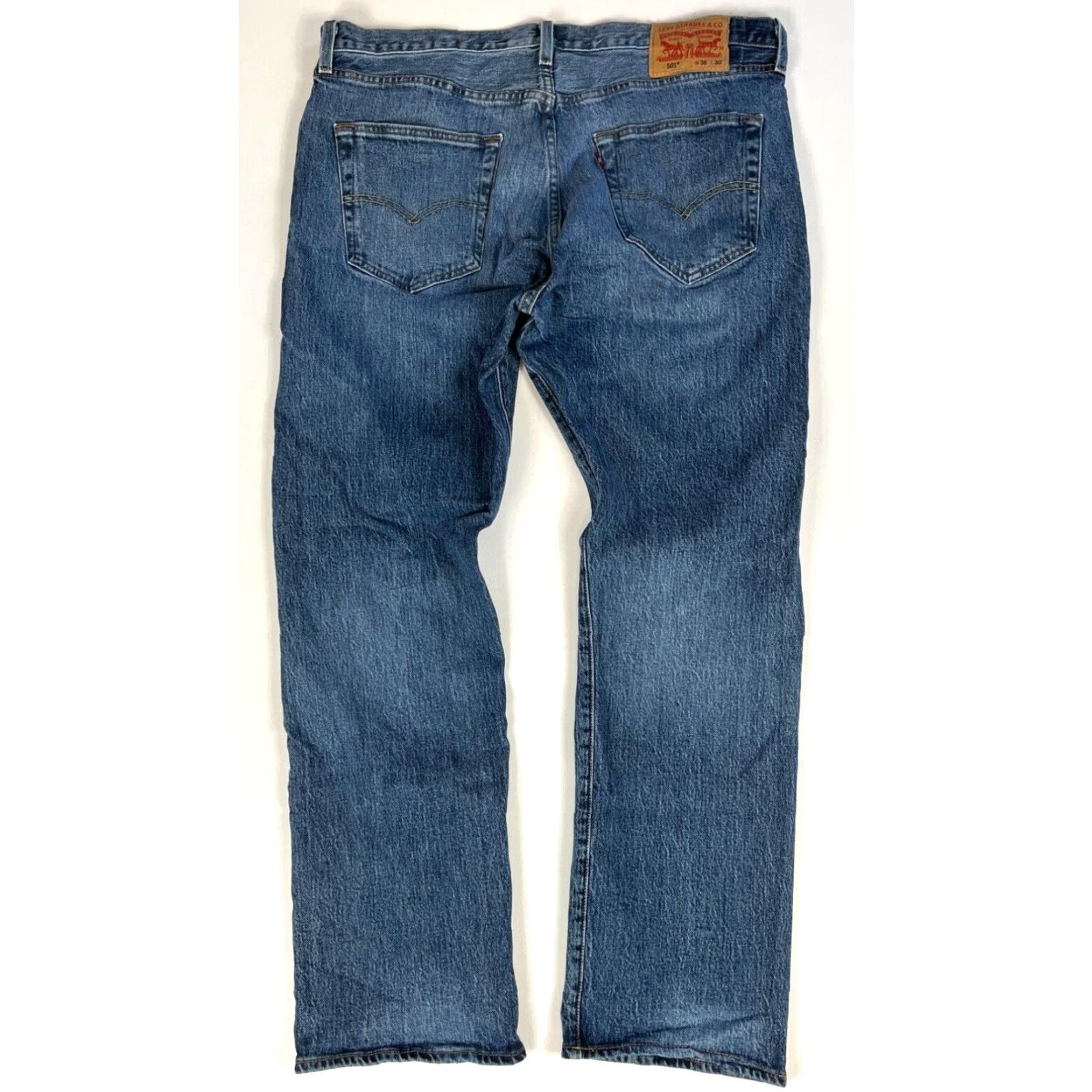 Levi's Levi's 501 Jeans Medium Wash Classic Americana Men 36x30 Blue Straight 5-Pocket Denim Cotton Pants Size US 36 / EU 52 - 2 Thumbnail
