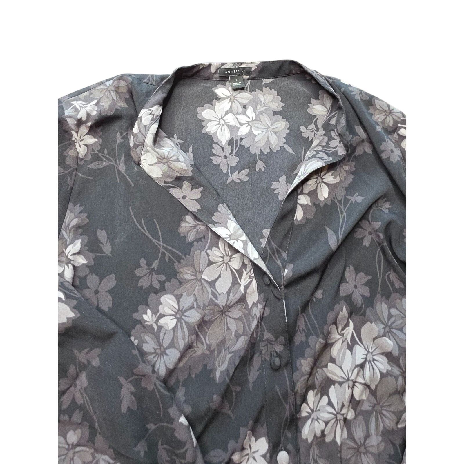 Ann Taylor Ann Taylor Womens Sz S Blouse Sheer Womens Size S / US 4 / IT 40 - 10 Thumbnail